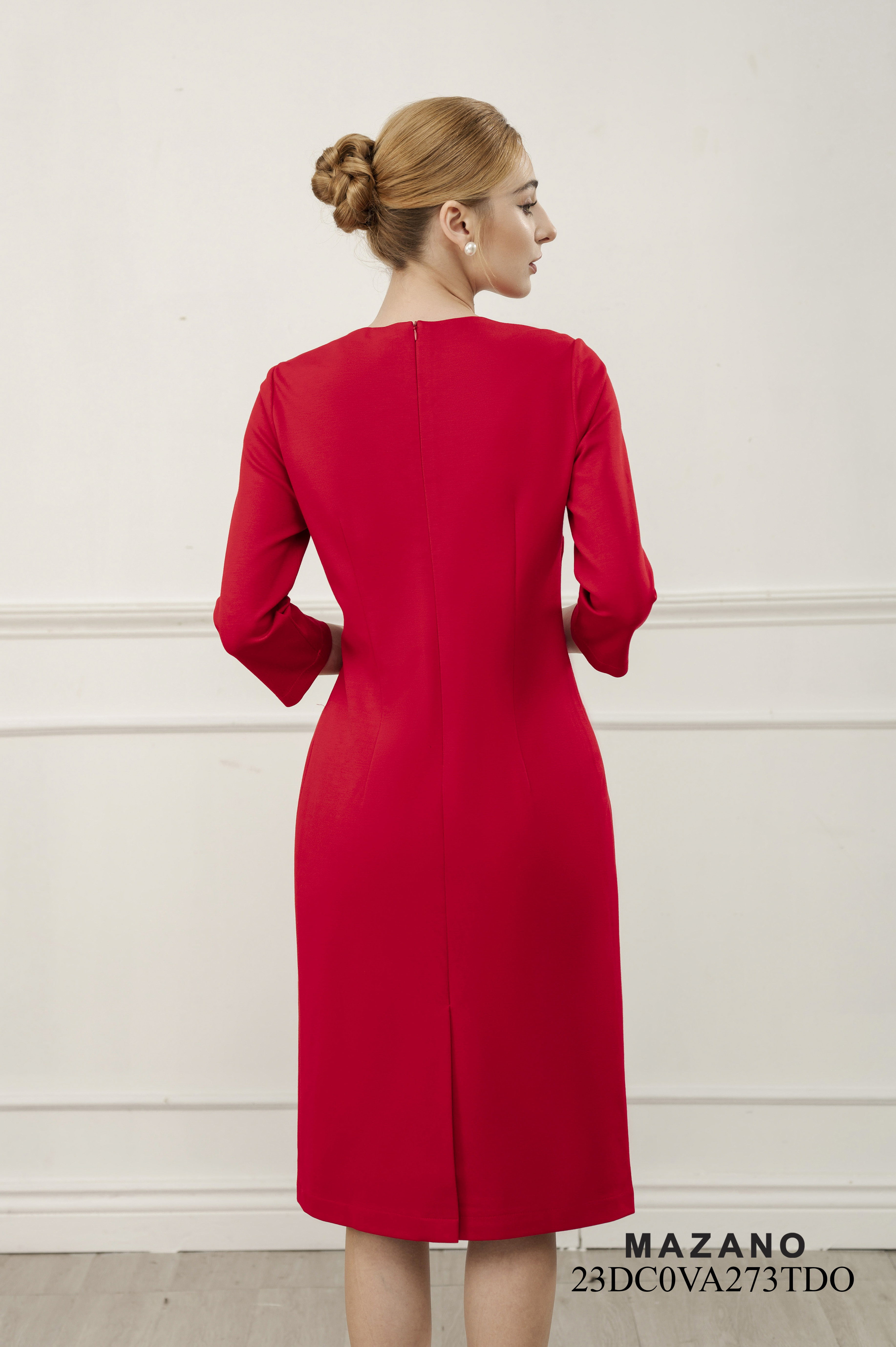 Đầm thêu họa tiết hoa hồng_thumbnail_2