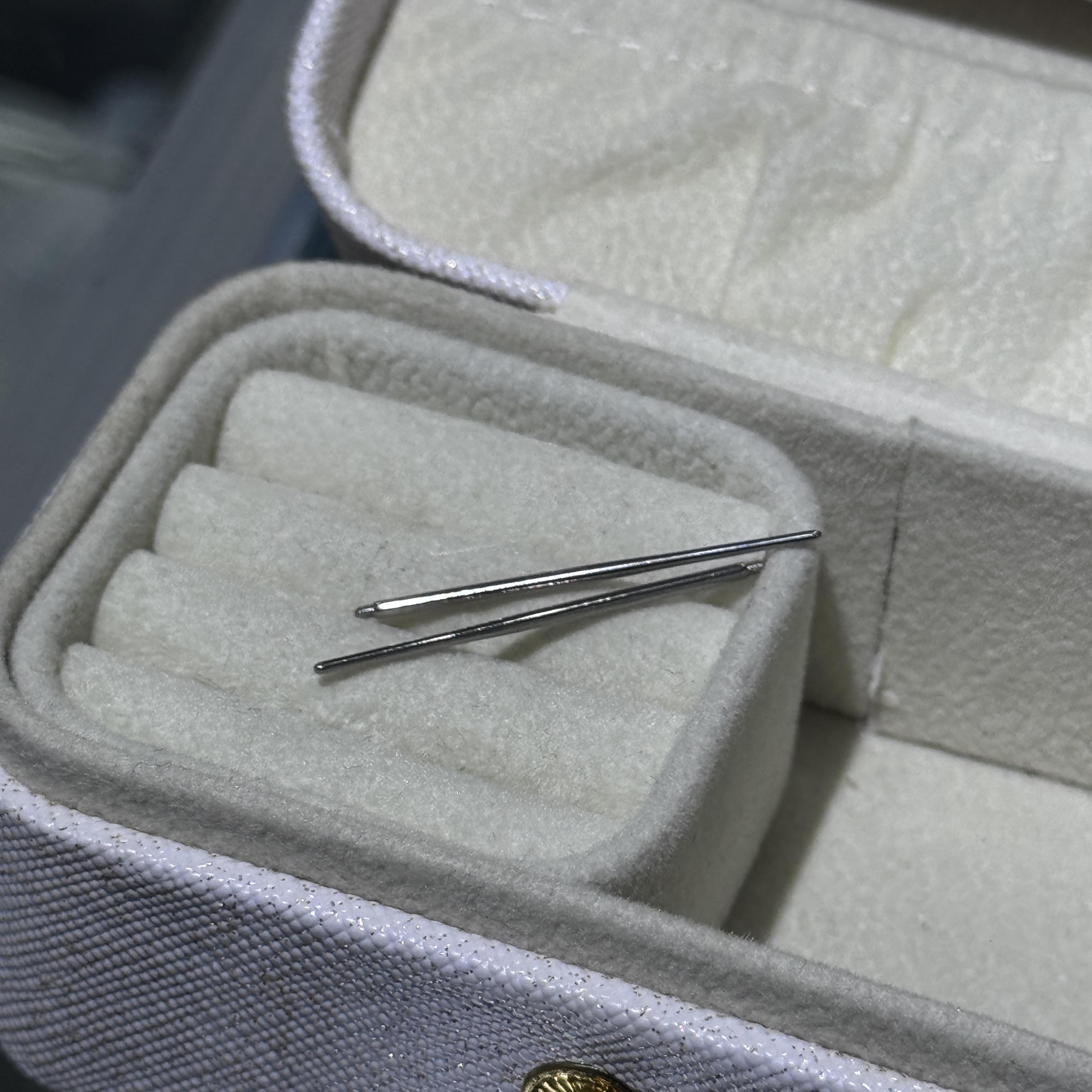 pin tapper hỗ trợ đeo khuyên ren trong 1.0x1.2_thumbnail_1