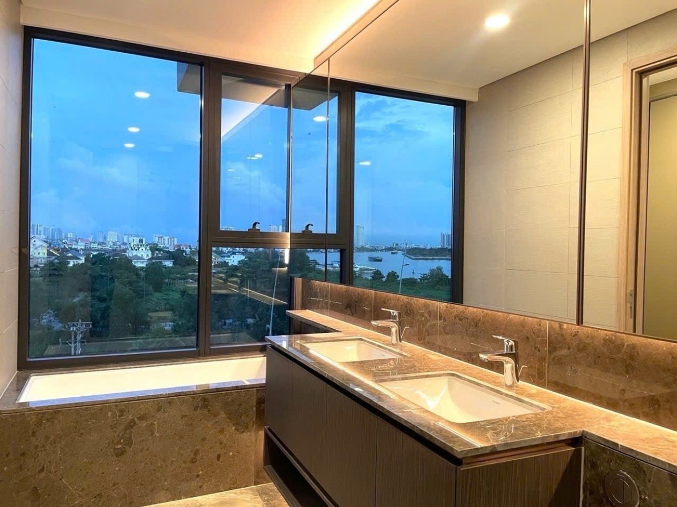 CHỐT 𝐃𝐄𝐀𝐋 𝐇𝐎̛̀𝐈 Đ𝐎́𝐍 Đ𝐀̂̀𝐔 𝐒𝐎́𝐍𝐆 𝐋𝐎̛́𝐍 Đ𝐀̂̀𝐔 𝐓𝐔̛ 𝐓𝐀̣𝐈 𝐓𝐇𝐔̉ 𝐓𝐇𝐈𝐄̂𝐌_ 𝐓𝐇𝐄 𝐑𝐈𝐕𝐄𝐑 𝐓𝐇𝐔̉ 𝐓𝐇𝐈𝐄̂𝐌_𝟒 𝐏𝐇𝐎̀𝐍𝐆 𝐍𝐆𝐔̉_thumbnail_8