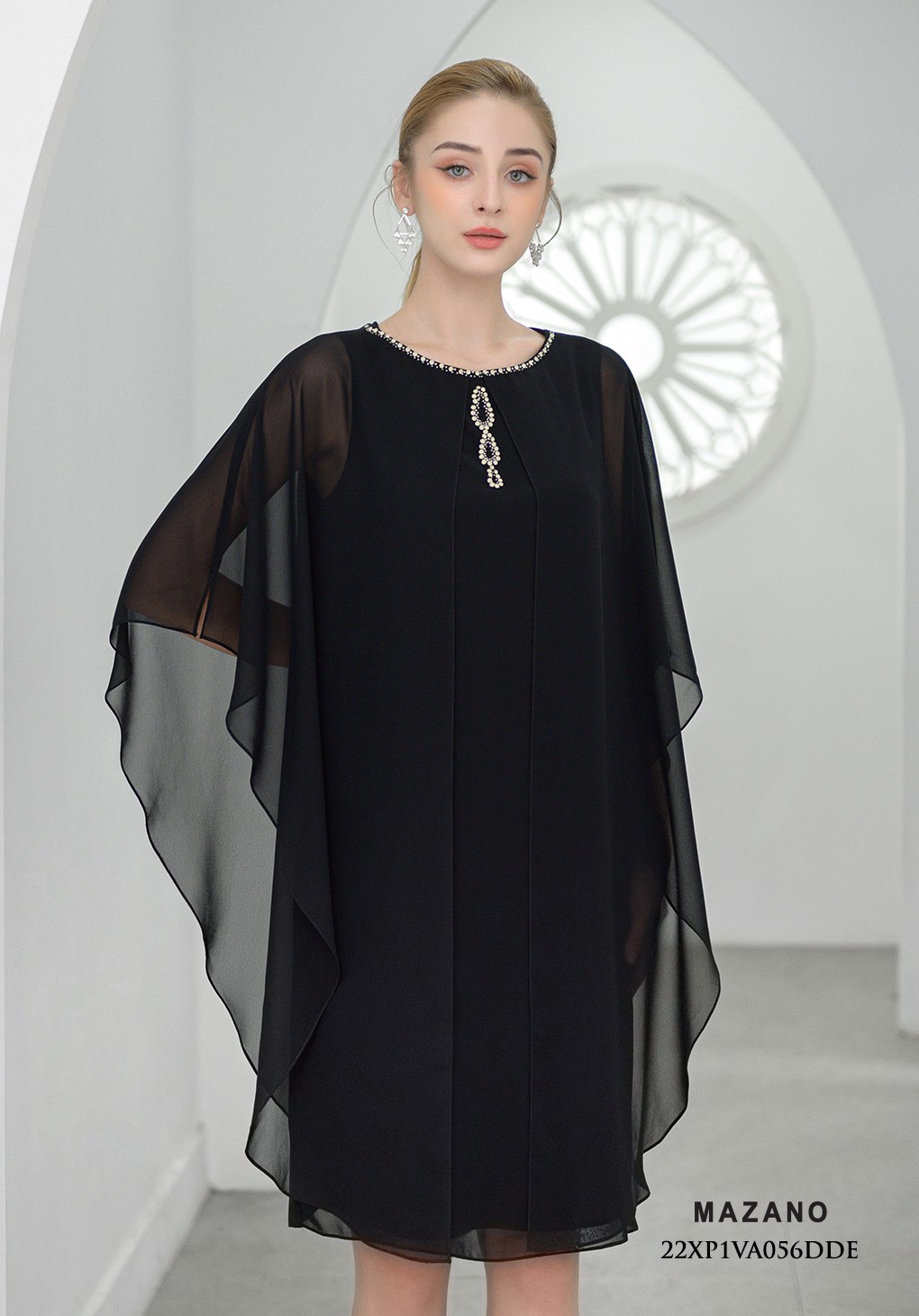 Đầm đen suông layer đính trang trí_thumbnail_1