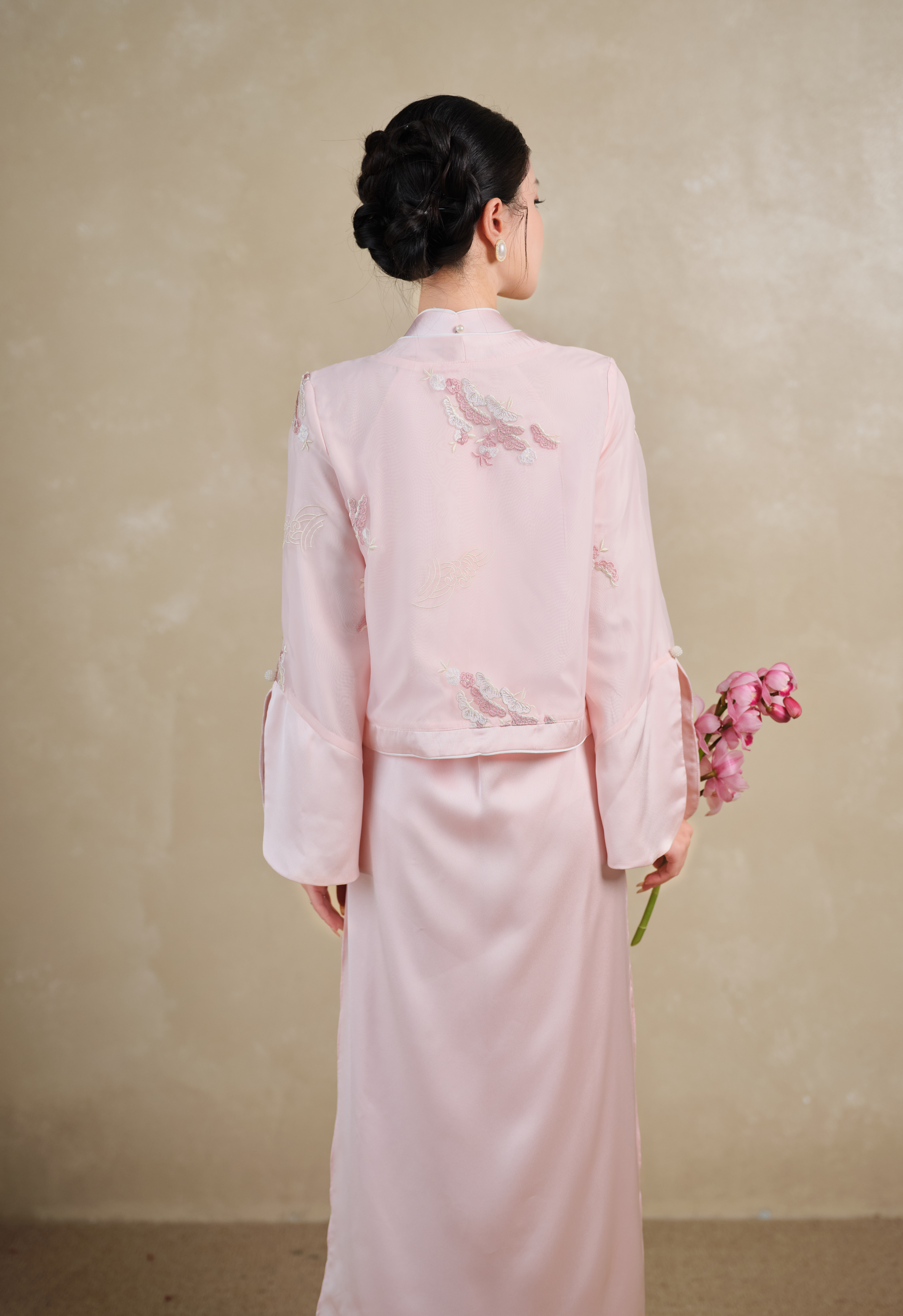 Áo dài Minh Châu_thumbnail_2