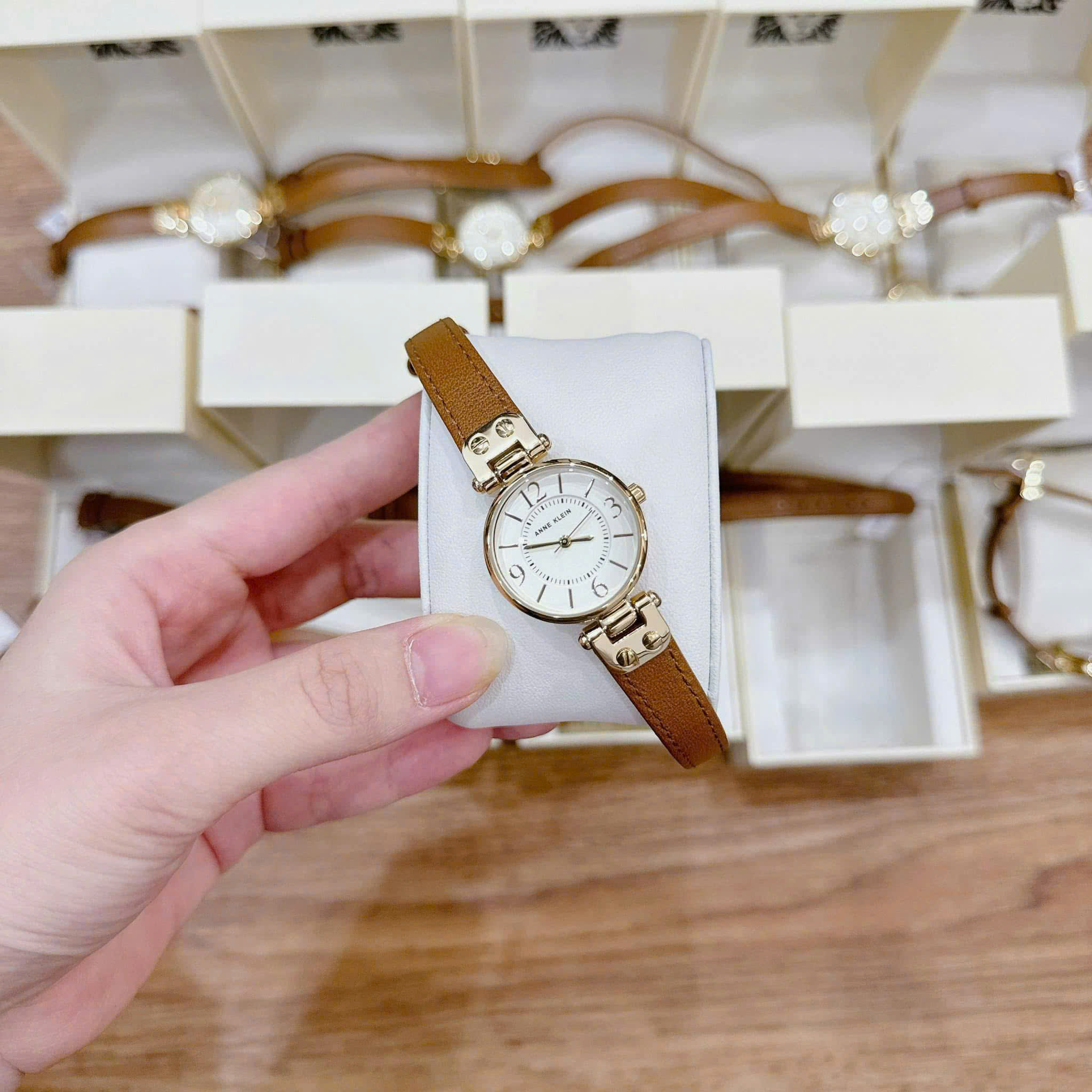 D91 ĐỒNG HỒ NỮ NÂU_thumbnail_8