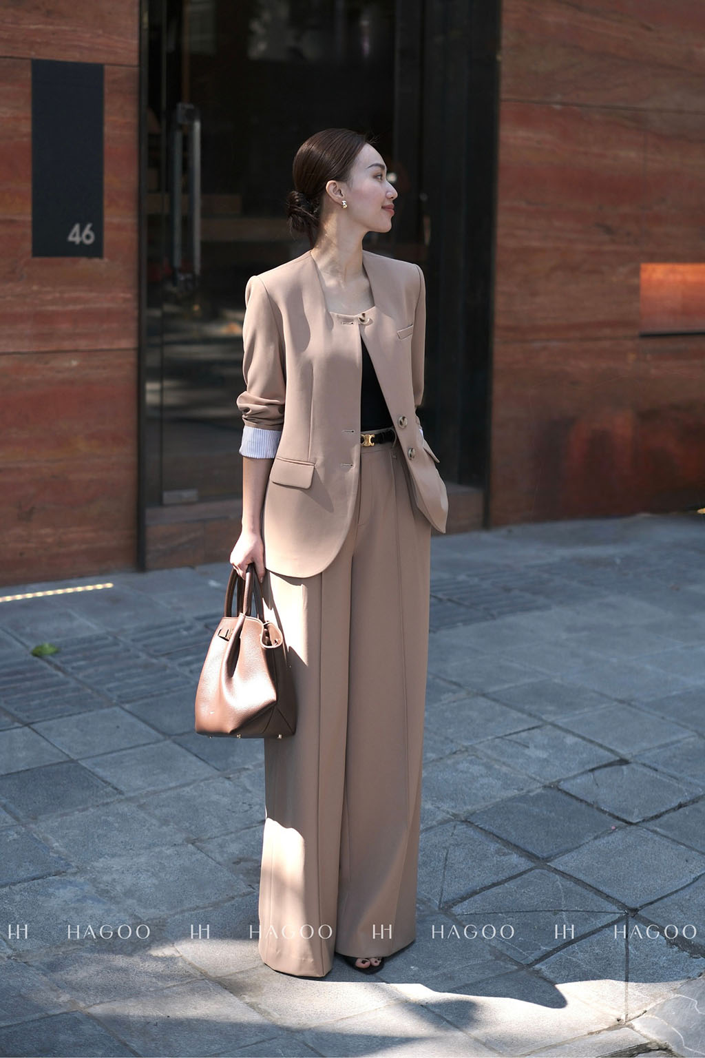 Blazer cổ U vuông phối đáp tay HAGOO_thumbnail_4