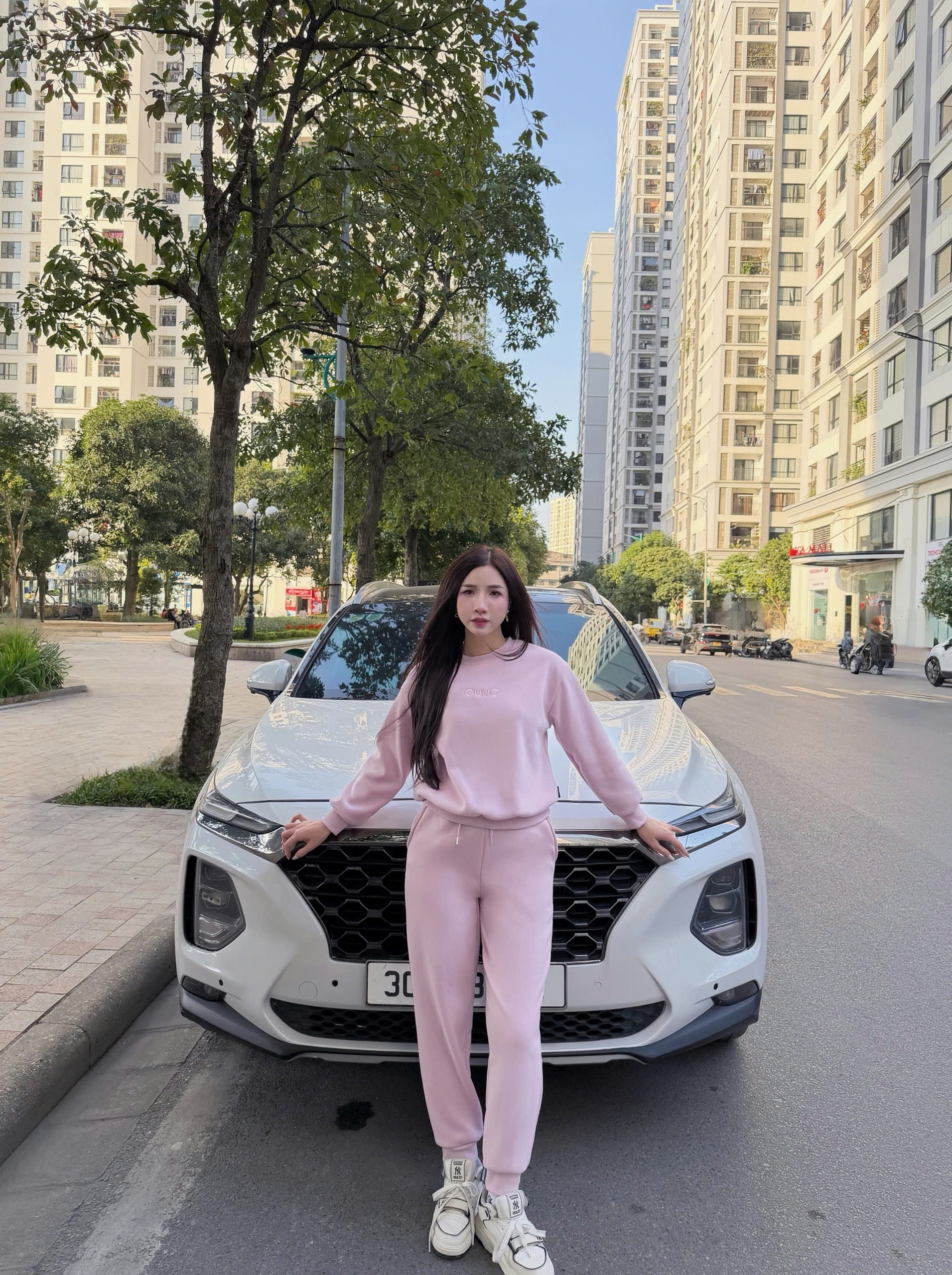 25BG168-Bộ quần áo nỉ nhung NỮ chui đầu chữ GUNO bo gấu BDW1 280226_thumbnail_7