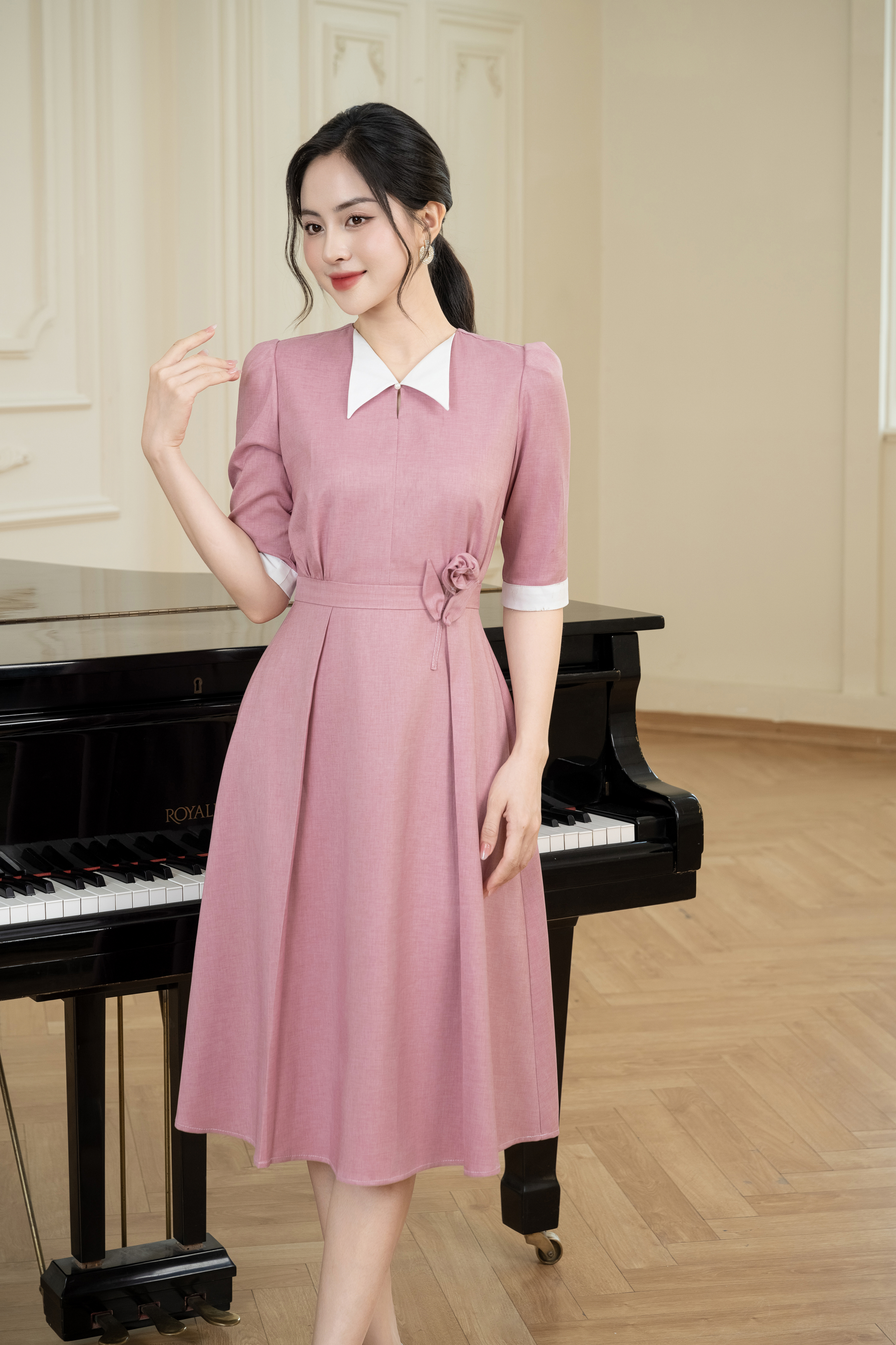 Đầm xoè hồng tay phối phối trắng đính hoa eo_thumbnail_0