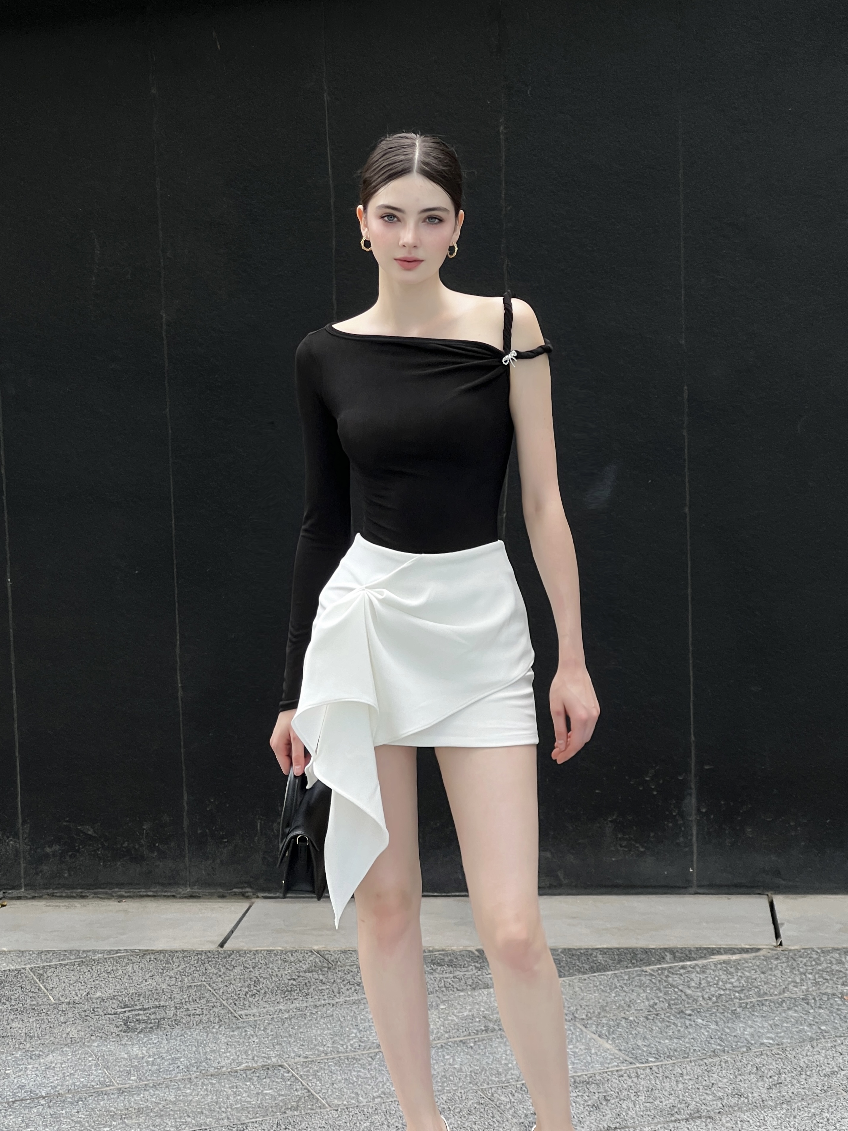 Chân váy nhúm tua