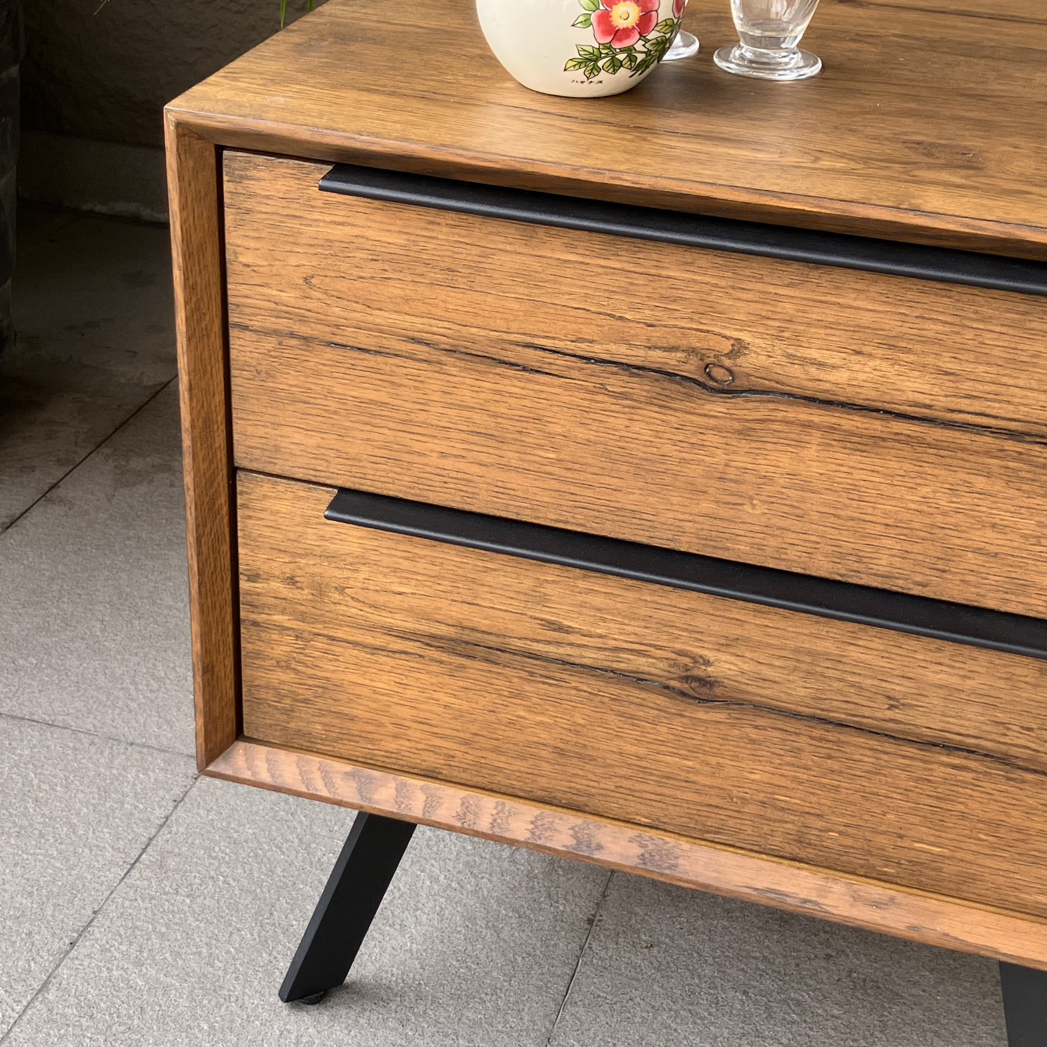 TỦ ĐẦU GIƯỜNG CLEVEDON 2-DRAWER SOLID OAK BEDSIDE TABLE