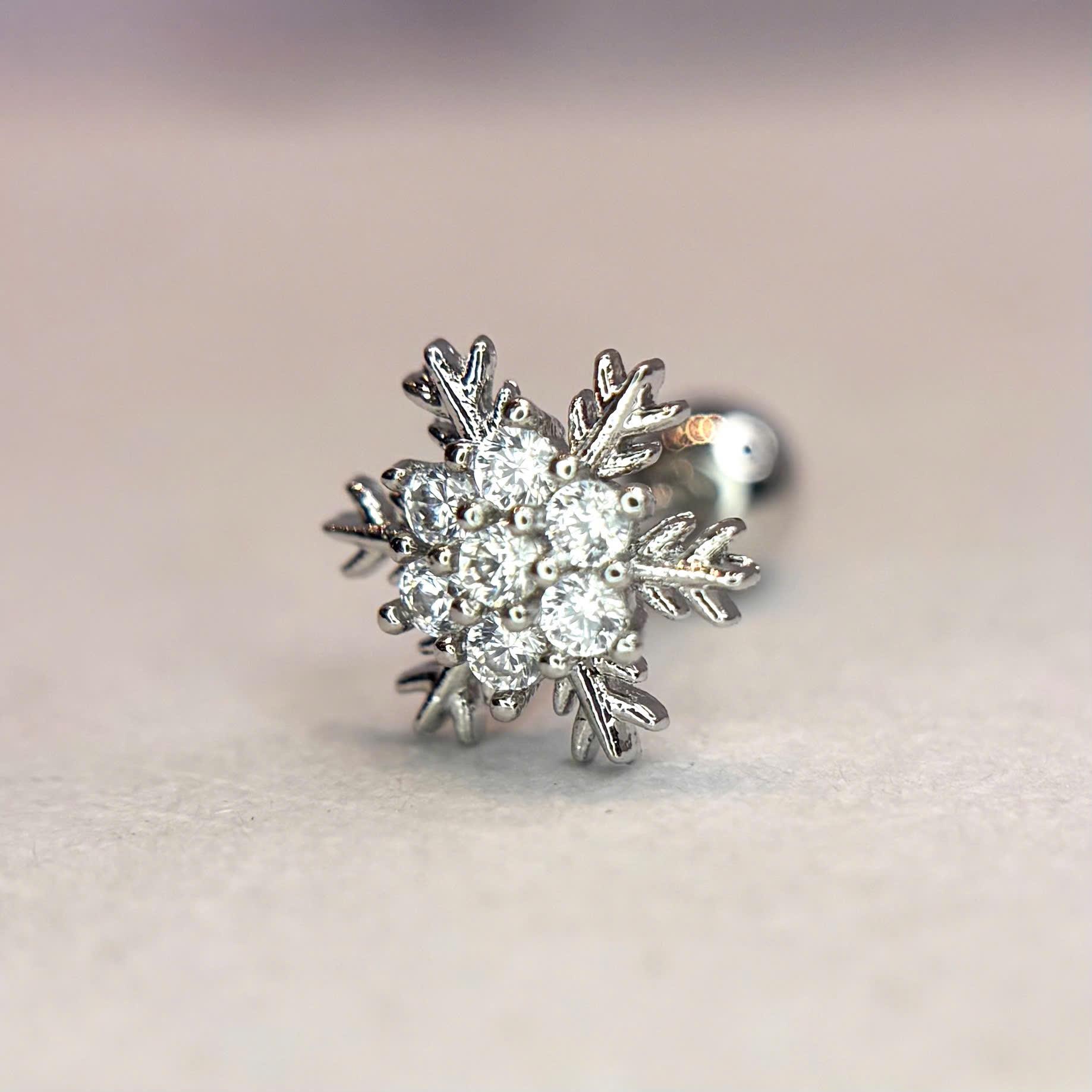 Khuyên kiểu bông tuyết nhụy hoa bi vặn