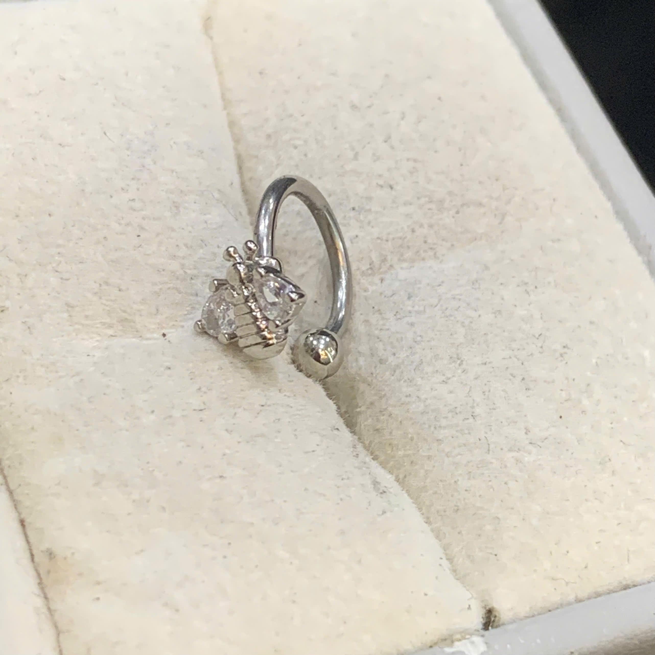 septum kiểu chị ong nâu nâu nâu nâu.