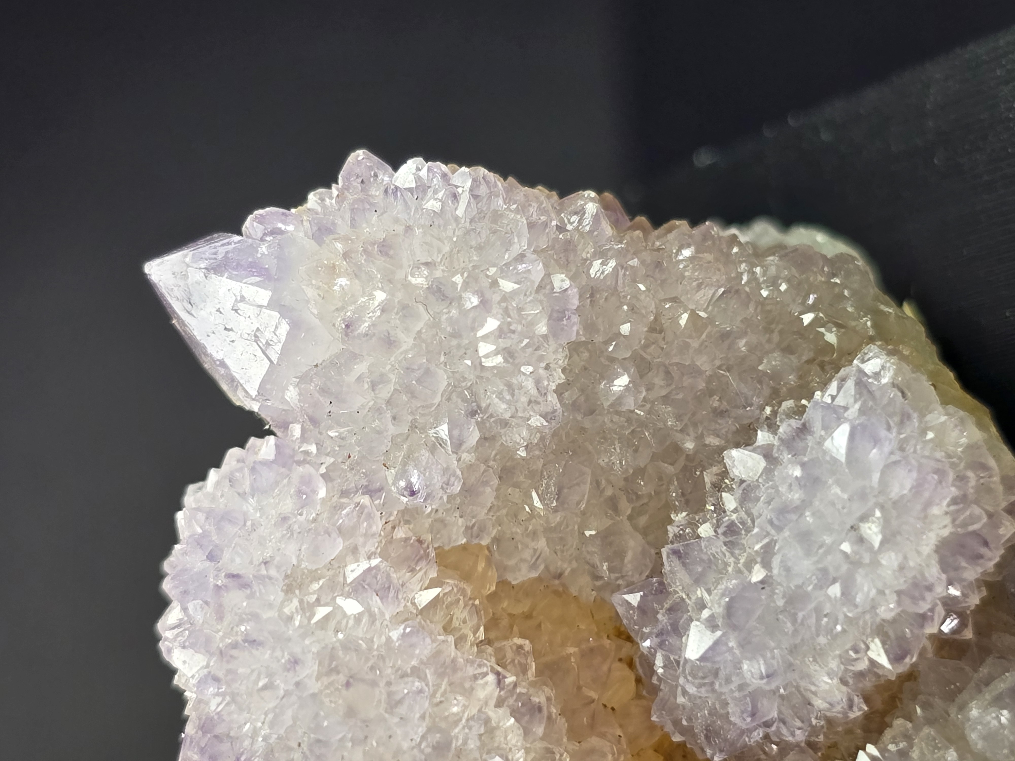 Tinh Thể Thạch Anh Tím Spirit Quartz Nam Phi