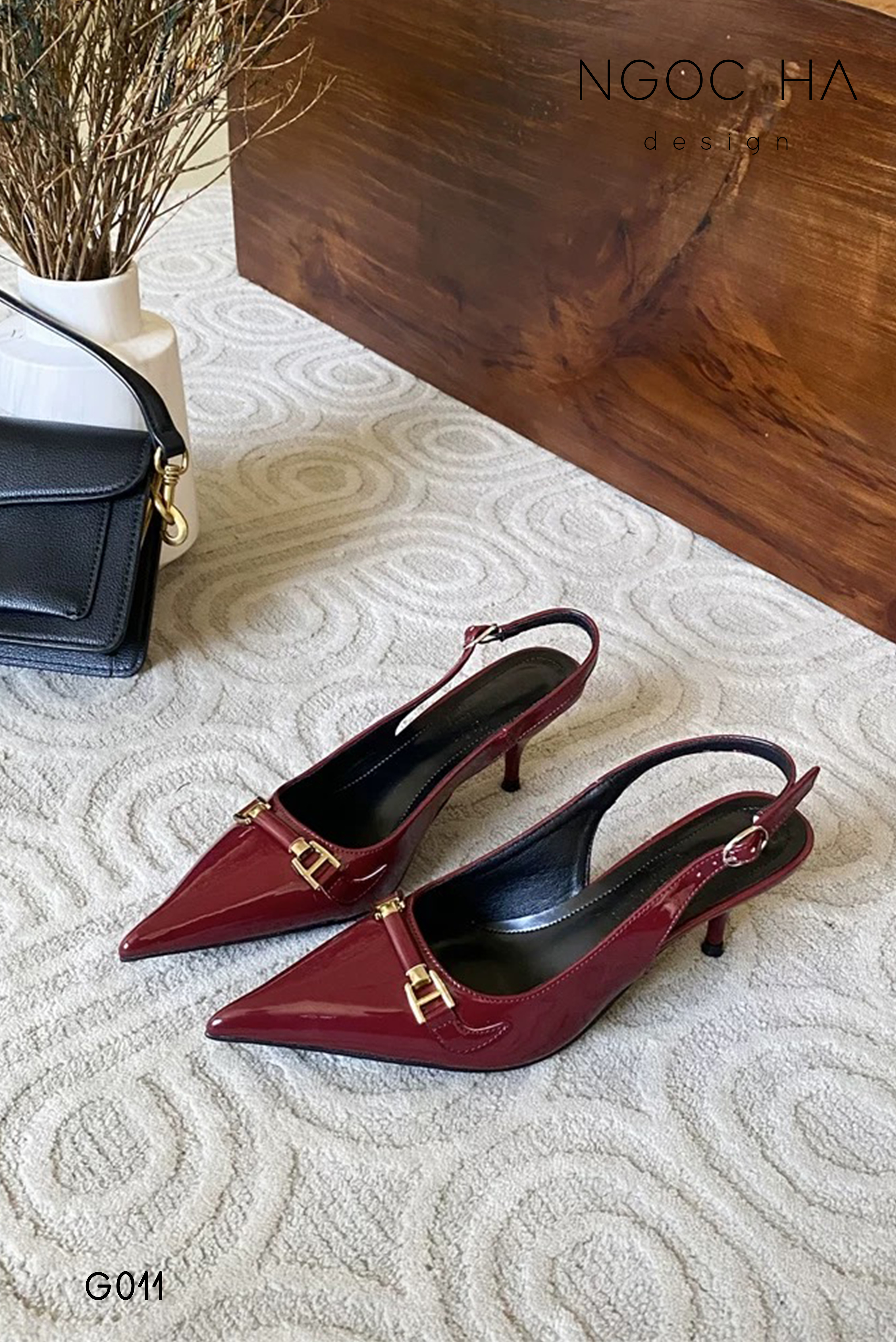 G011_Giày Đỏ Dây