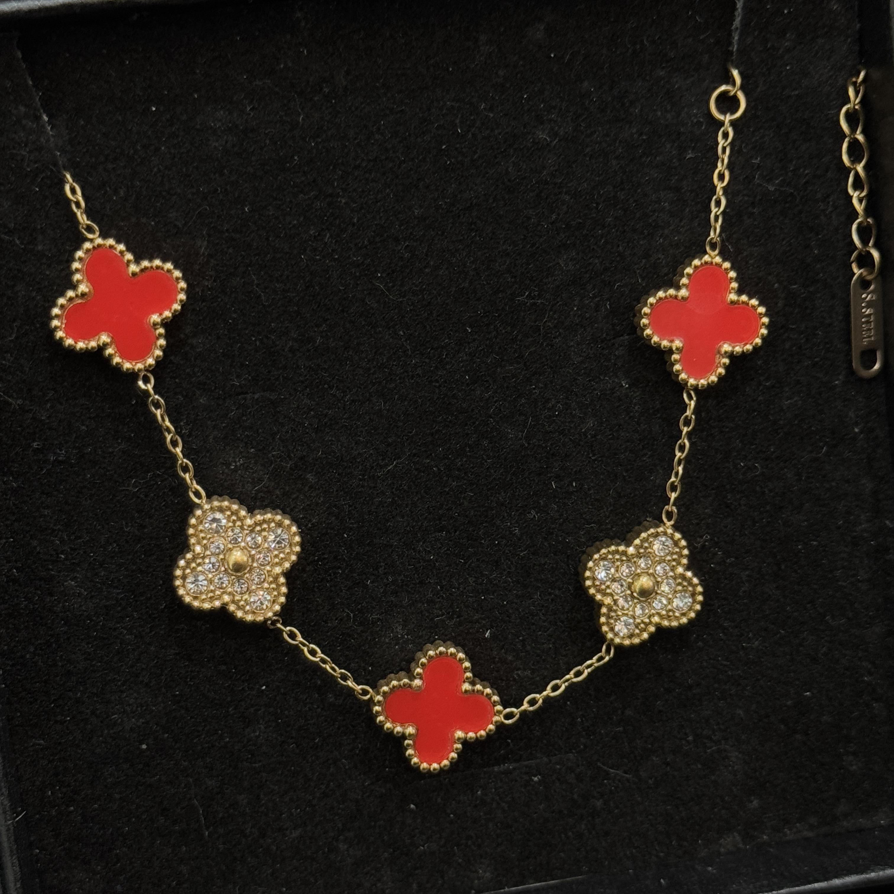 Vòng tay van cleef đá đỏ xen kẽ đá kim cương màu vàng_thumbnail_1