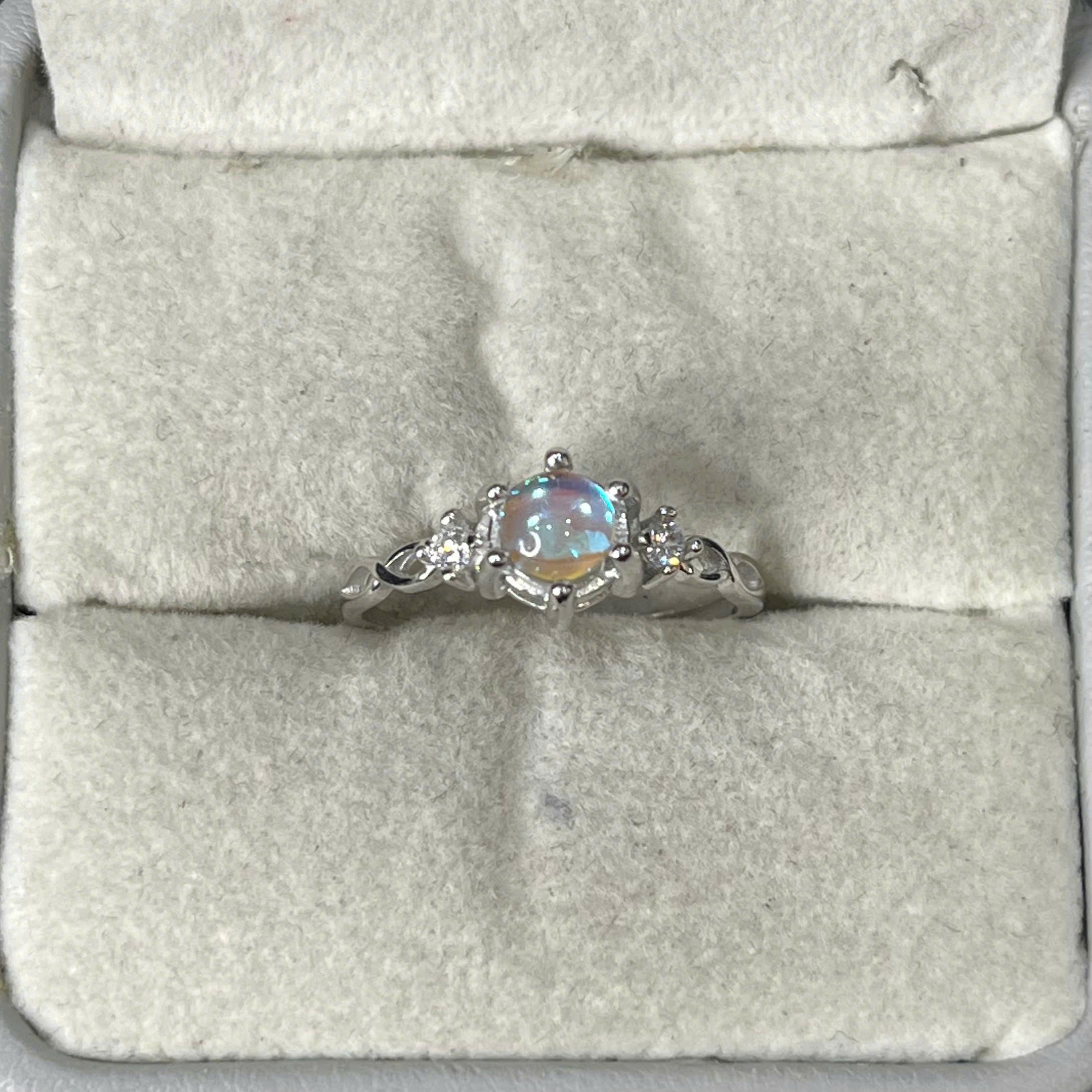 nhẫn bạc kiểu 925 đá moonstone chỉnh size được._thumbnail_2