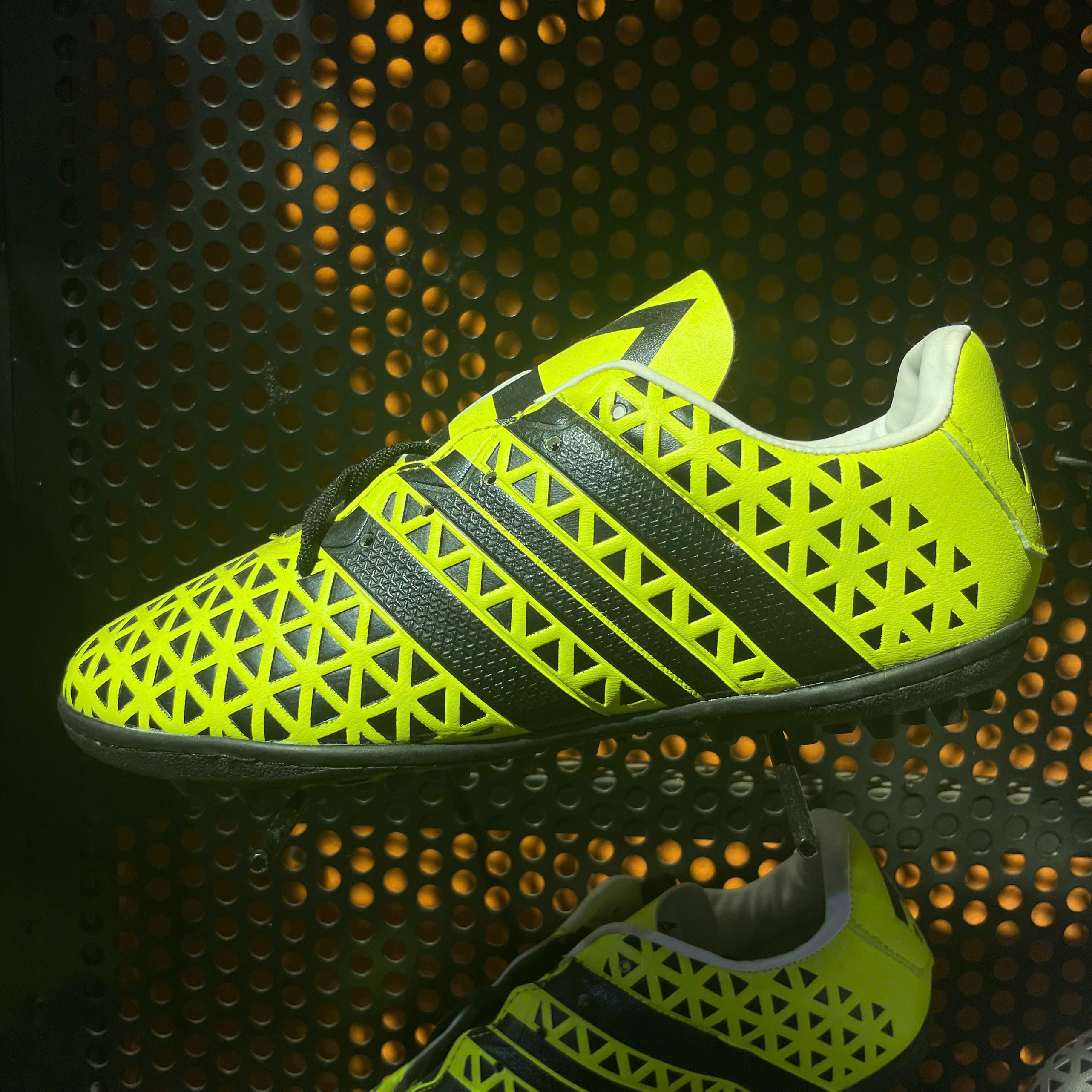 Giày ACE xanh chuối