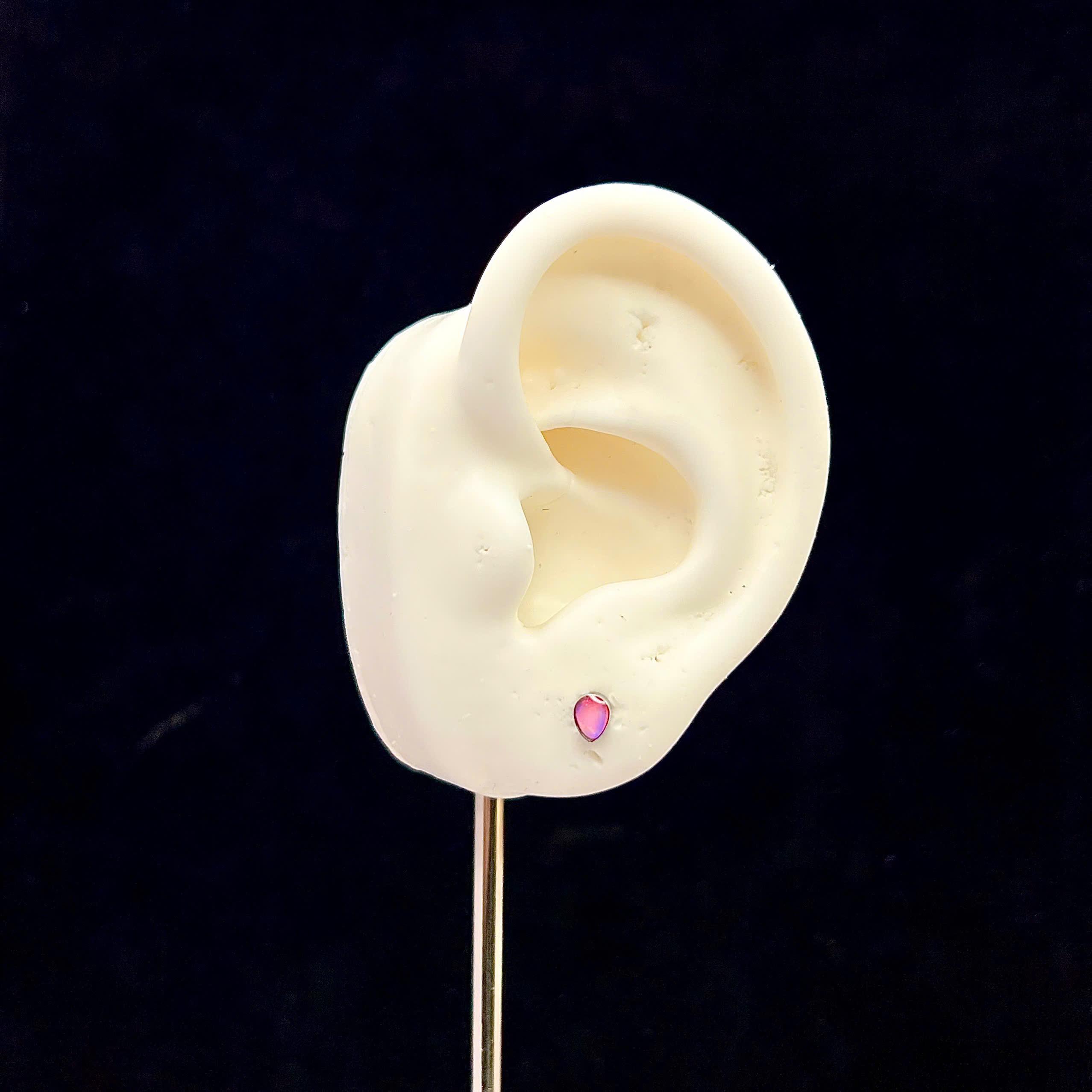 Khuyên kiểu titan giọt nước opal hồng loang_thumbnail_3