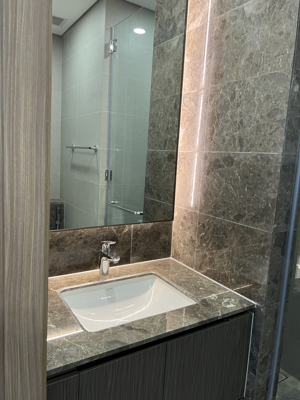 Cho thuê căn hộ 2PN The River Thủ Thiêm view sông giá chỉ 22tr/tháng nhà mới 100%_thumbnail_4