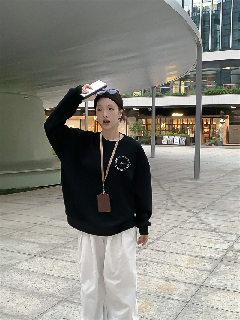 Áo sweater nữ form boxy 1907 Miucho cổ tròn vải nỉ bông 350 GSM in basic_thumbnail_4