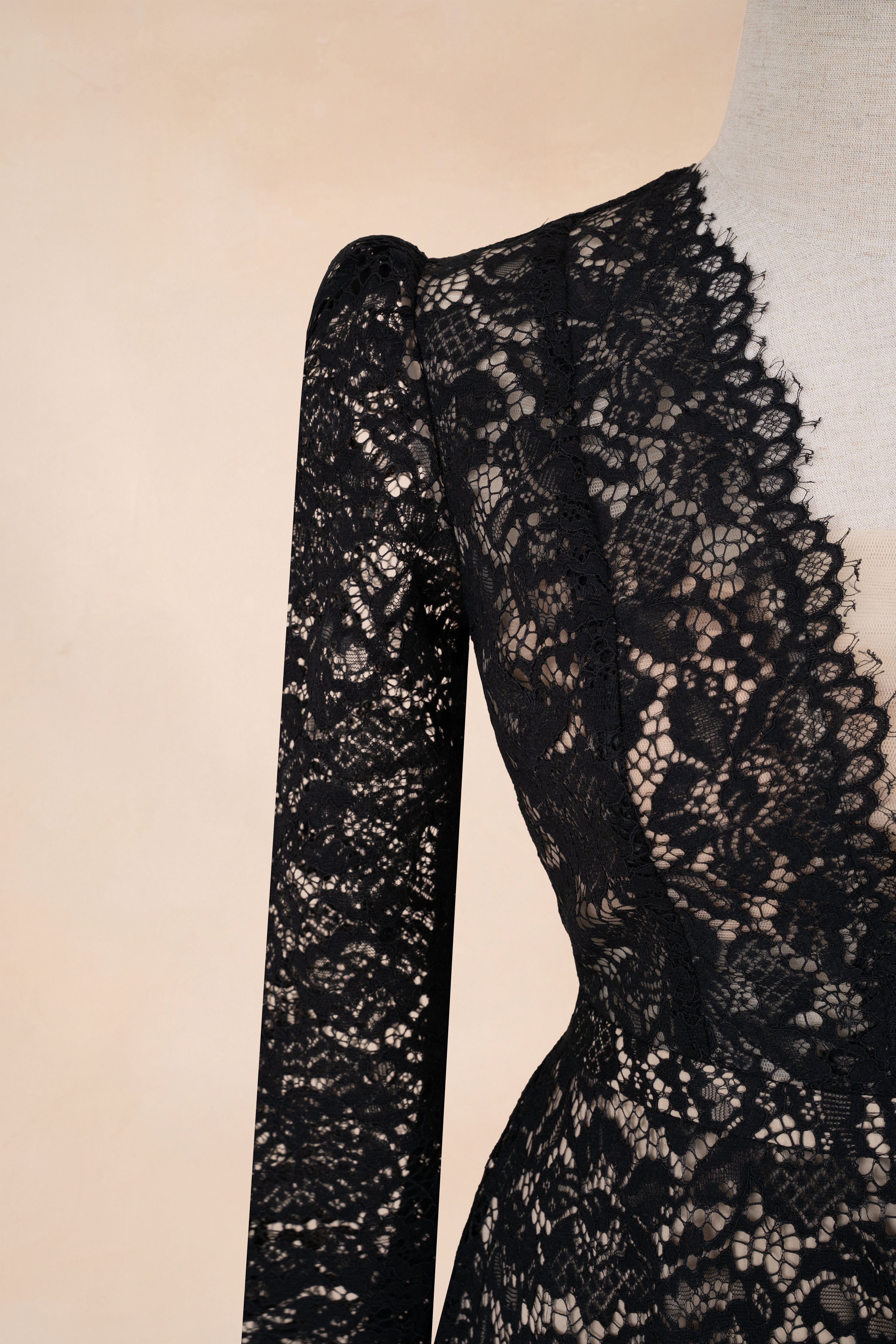 Đầm Xoè Ren Cổ V Phối Lưới Cổ_thumbnail_7