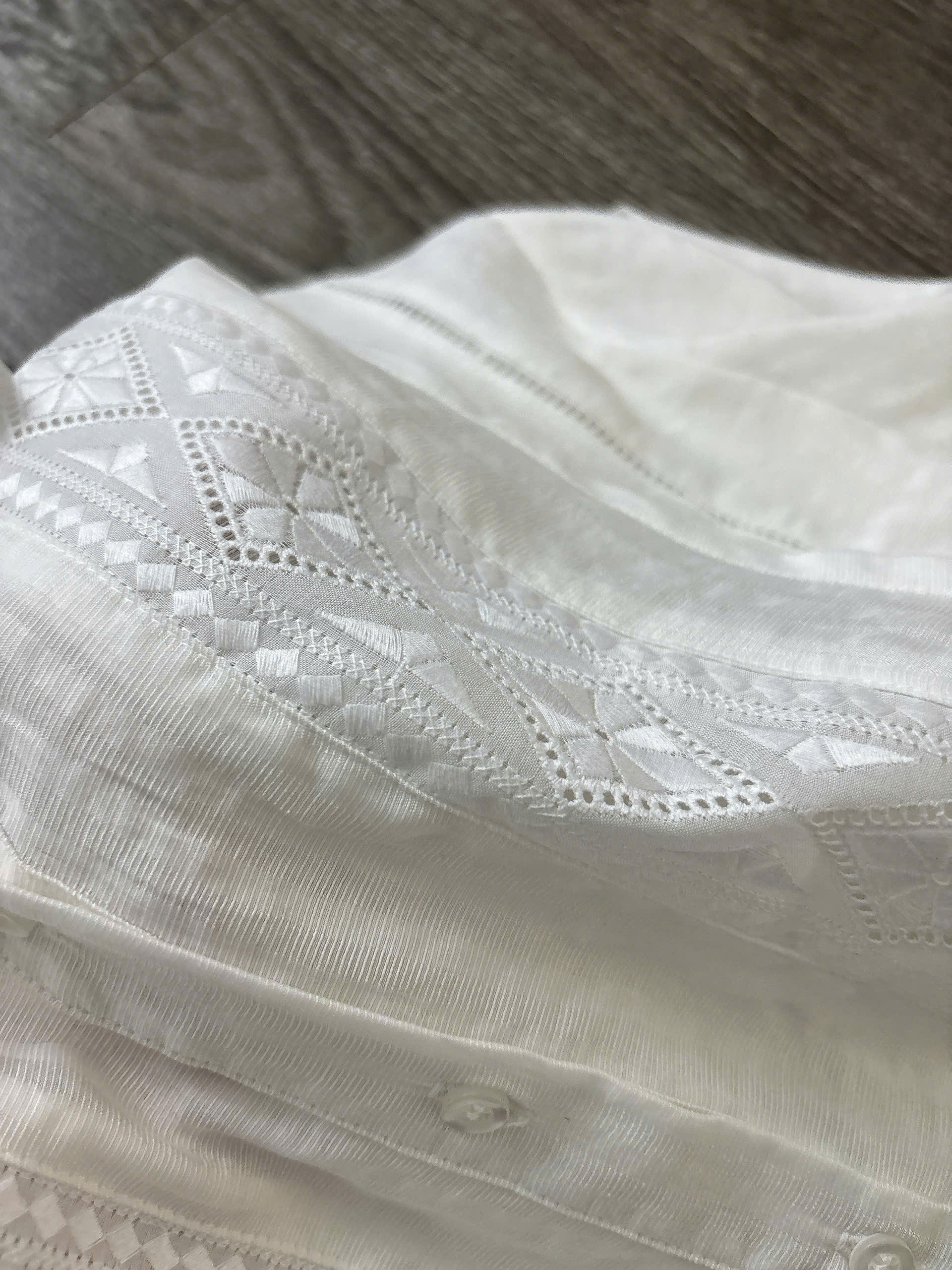 HA638 Áo somi phối ren lỗi tách màu