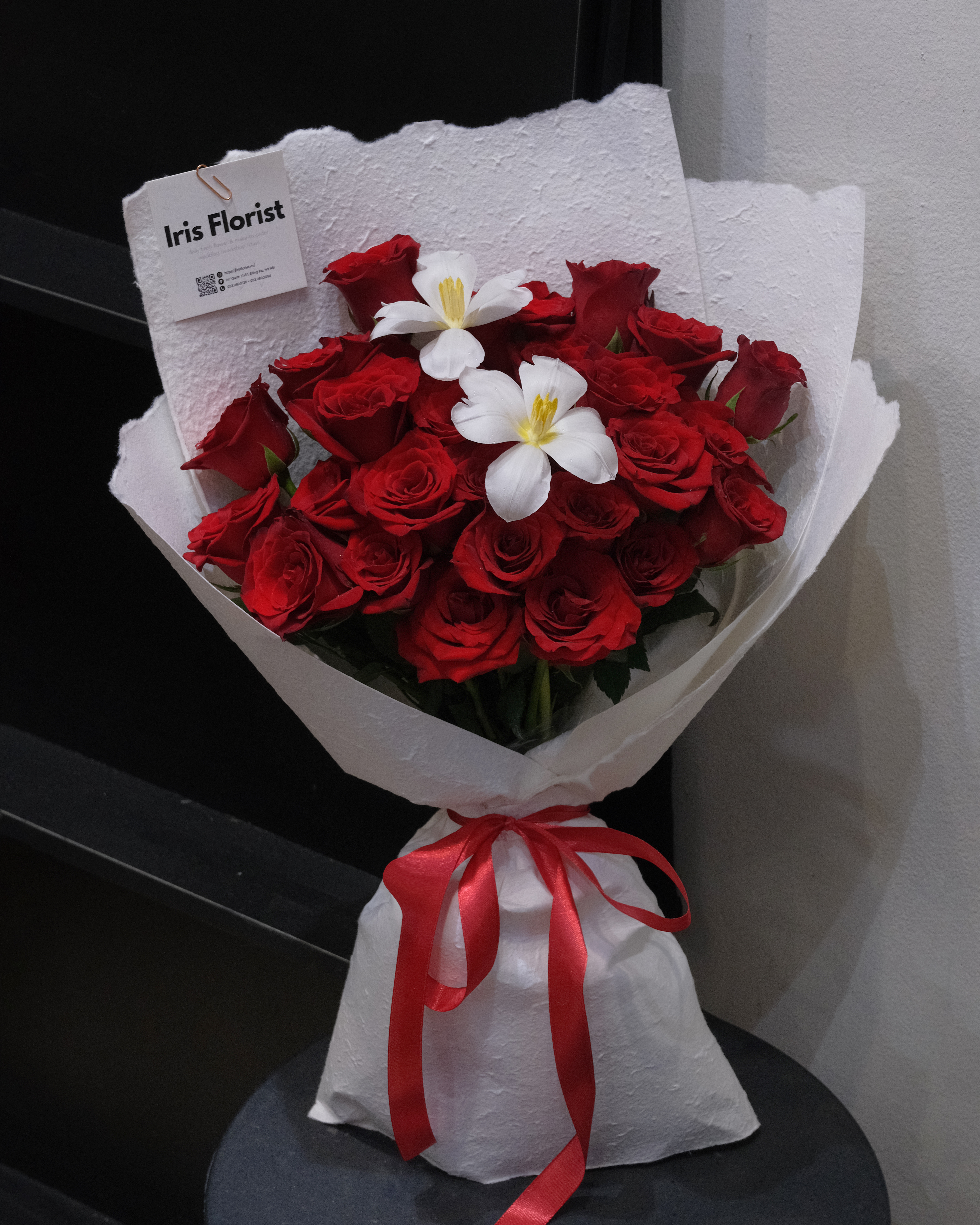 Bó hồng đỏ mix tulip size M