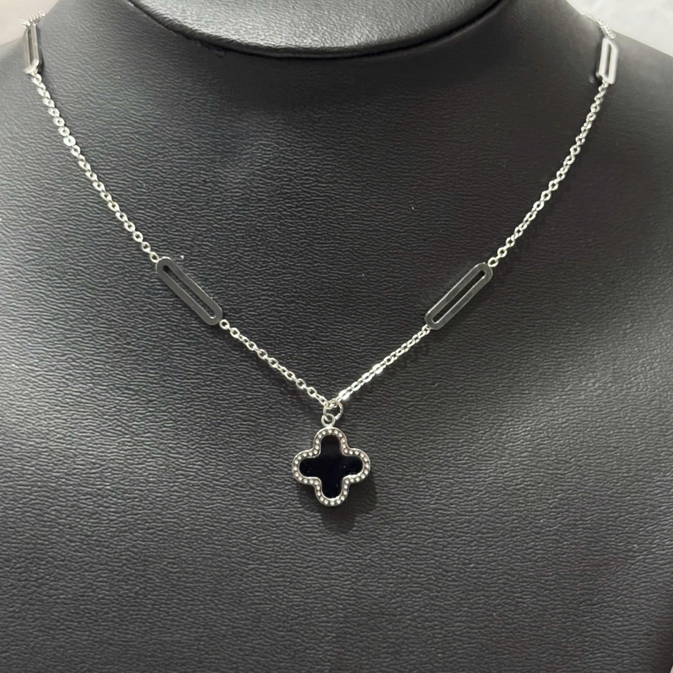 vòng cổ titan dây xích đoạn chữ nhật mảnh charm cỏ bốn lá van cleef đen trắng hai mặt _thumbnail_3