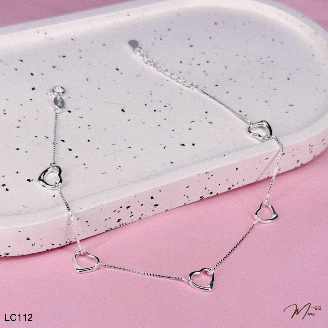 LC112 - Lắc chân trái tim rỗng điệu đà