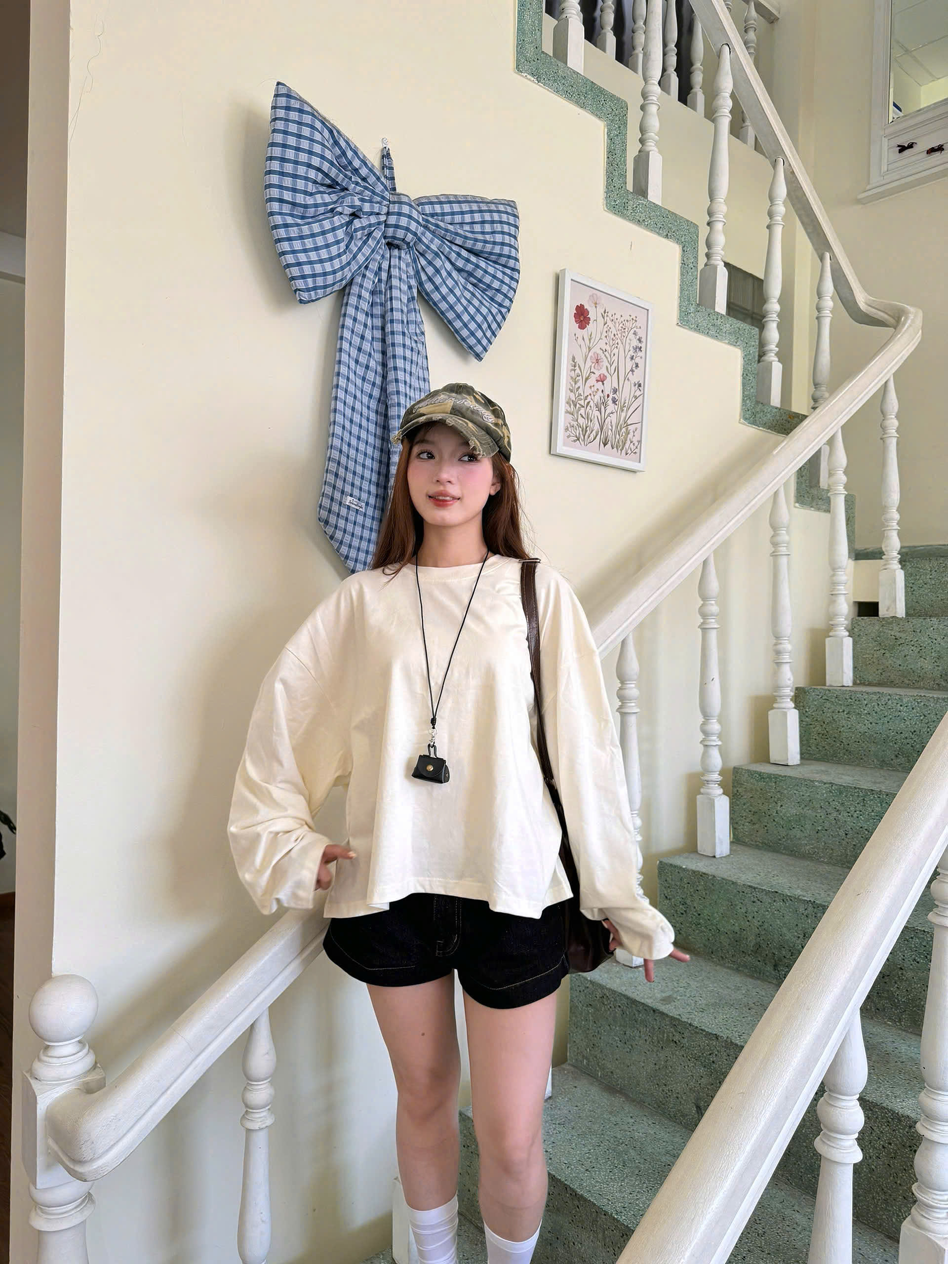 Áo thun nữ tay dài form boxy Miucho cotton 2 chiều thoáng mát kiểu Hàn Quốc local brand AT00053_thumbnail_4