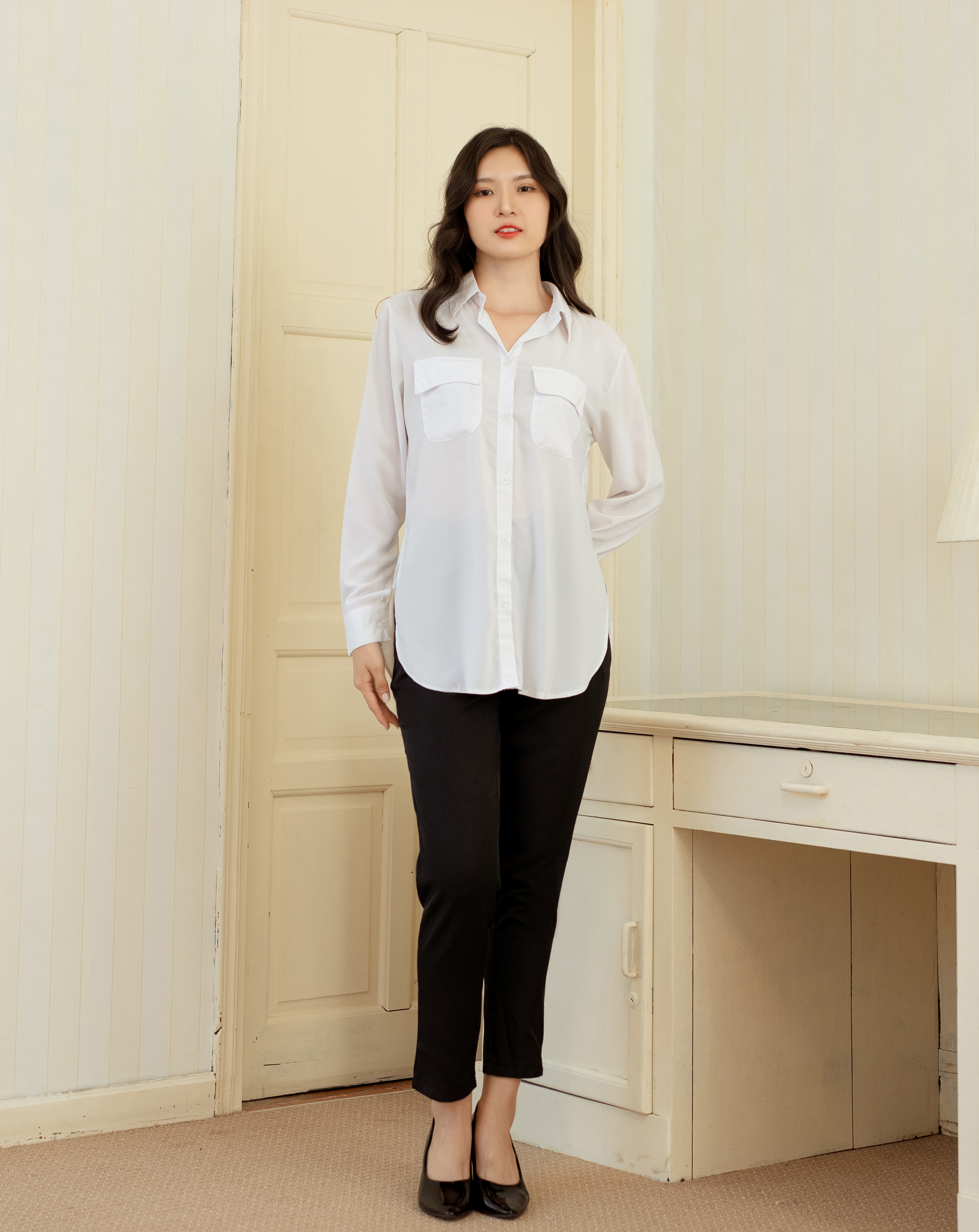 Sơ mi form dài xẻ eo cao xinh xắn_thumbnail_37