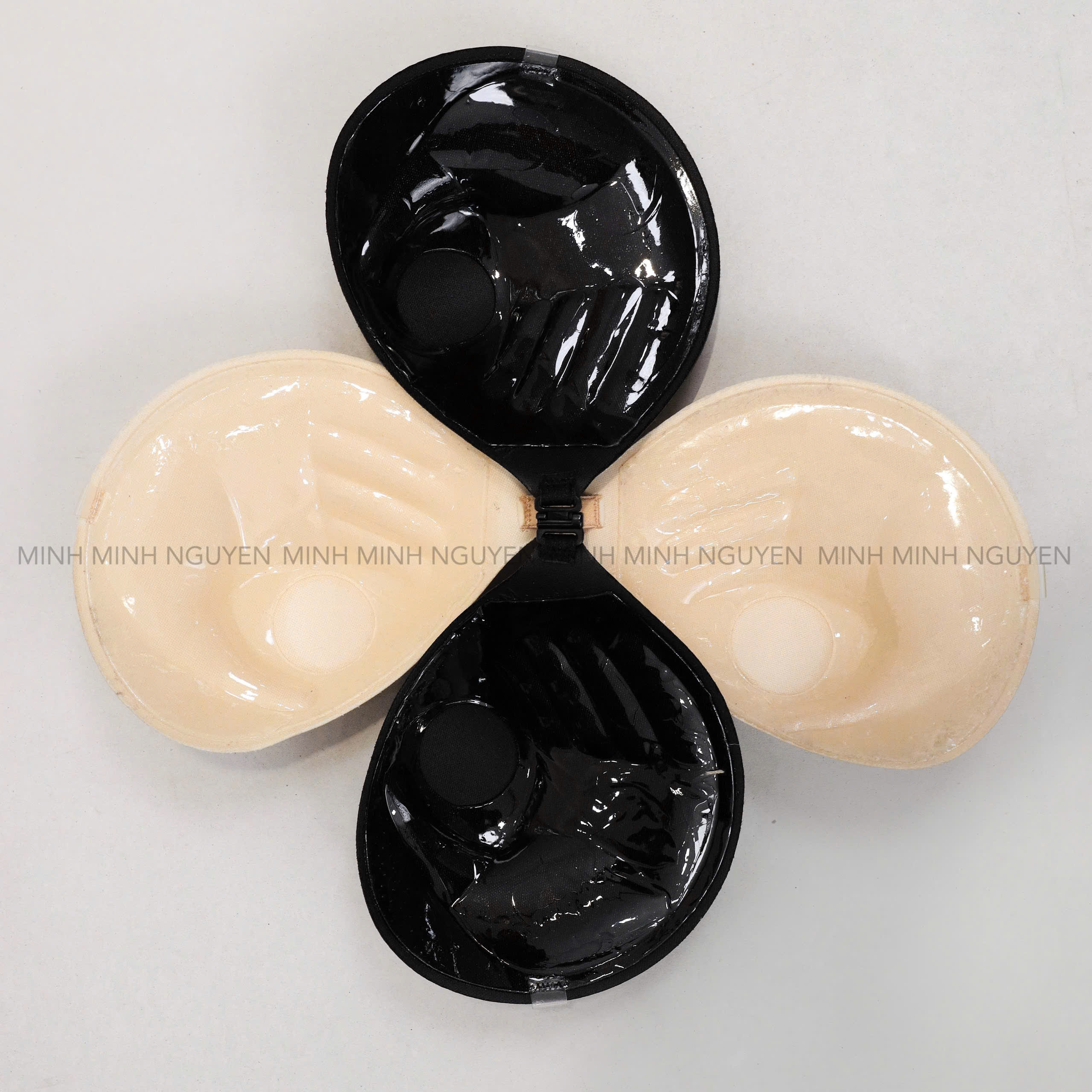 1 Bra Hand ADORE_thumbnail_9