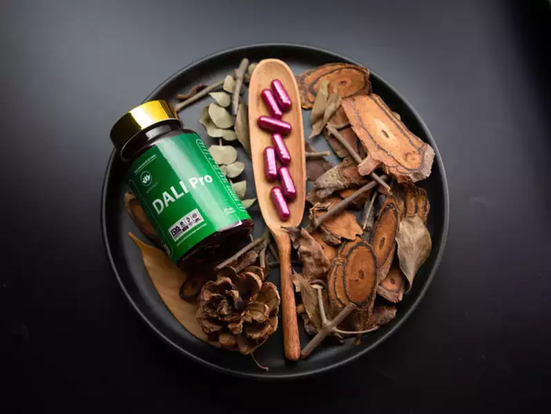 Bí quyết làm dịu mát da từ thảo dược thiên nhiên cho người bị viêm da