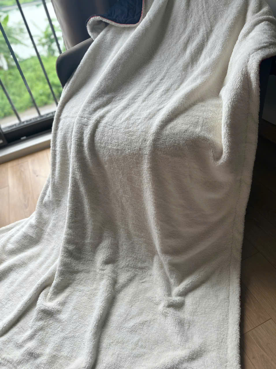 G635 CHĂN TOMMY_thumbnail_4