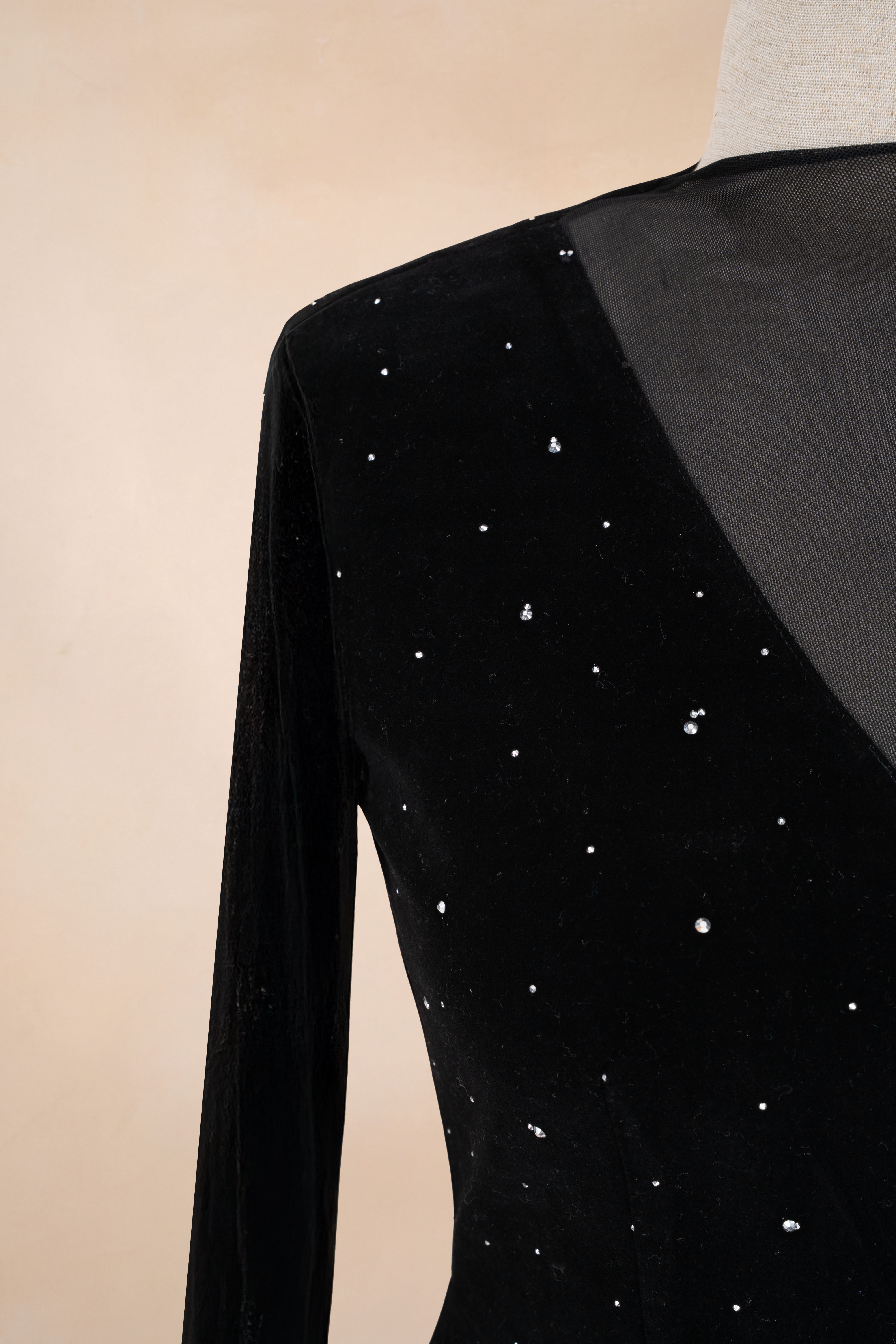 Đầm Bút Chì Chấm Đá Phối Lưới_thumbnail_3