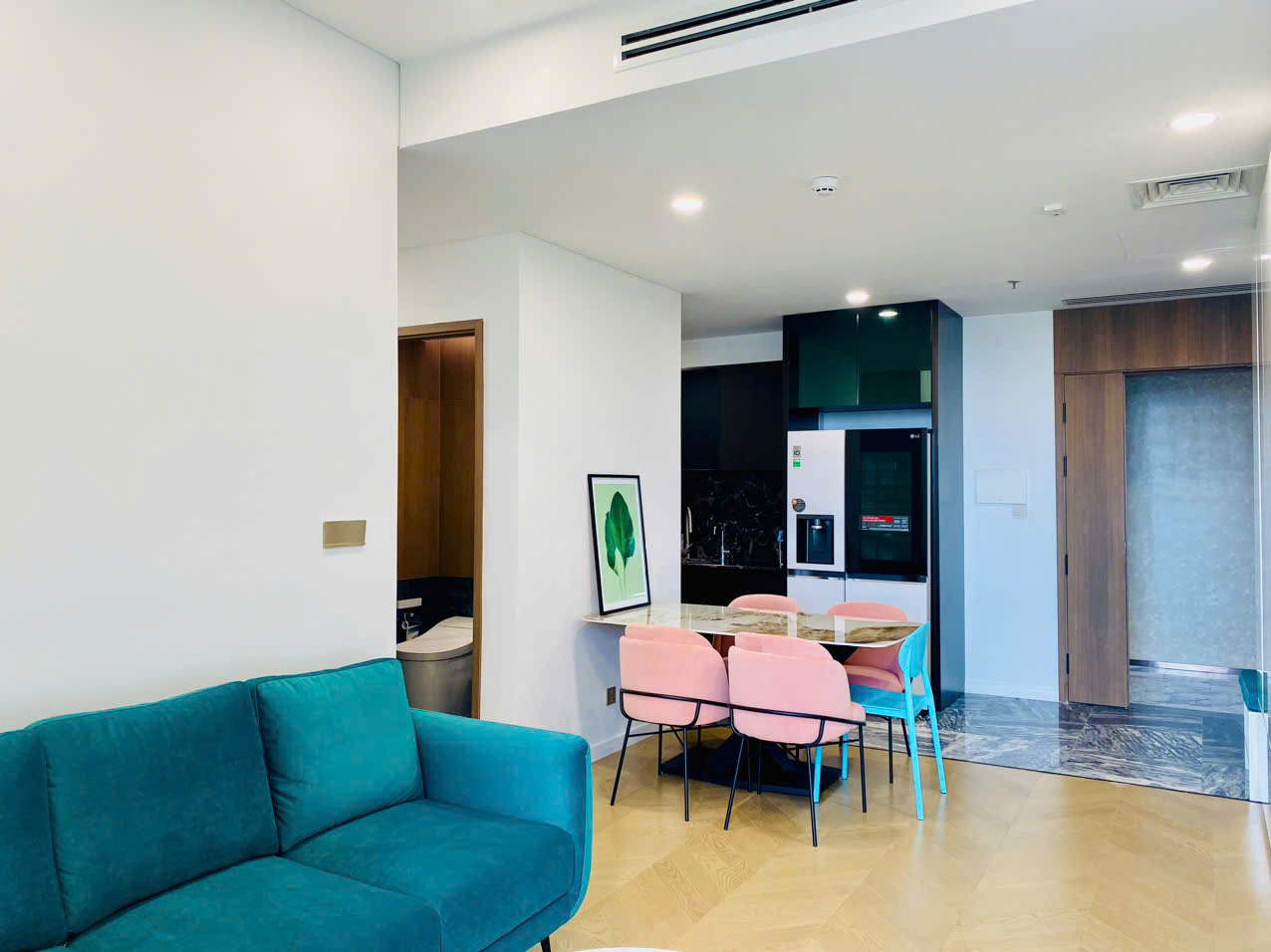 Tin thật 100% - chốt thuê ngay căn hộ 2PN nội thất cao cấp với mức giá cực tốt_thumbnail_4