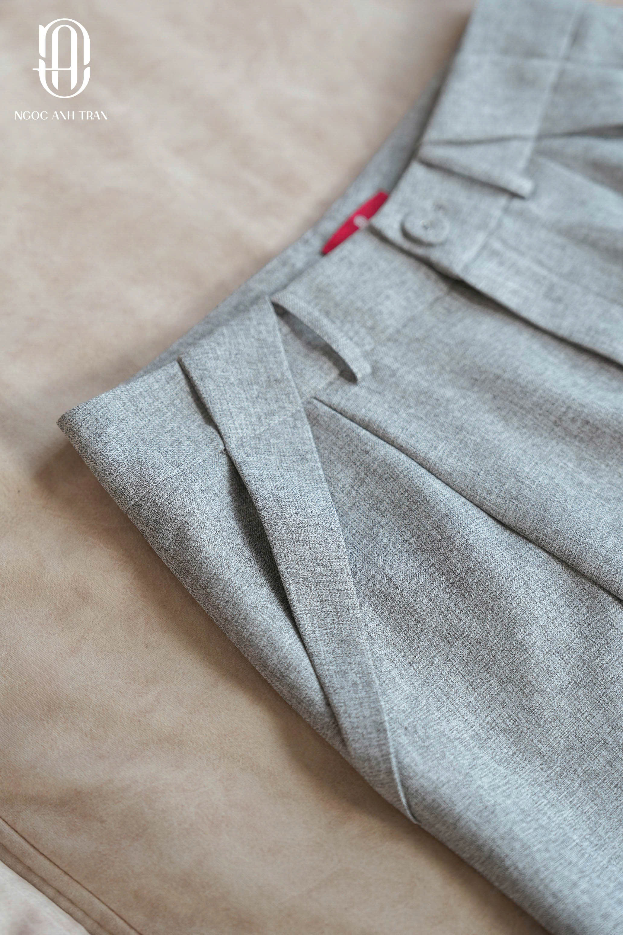 Q072 - Quần suông ghi