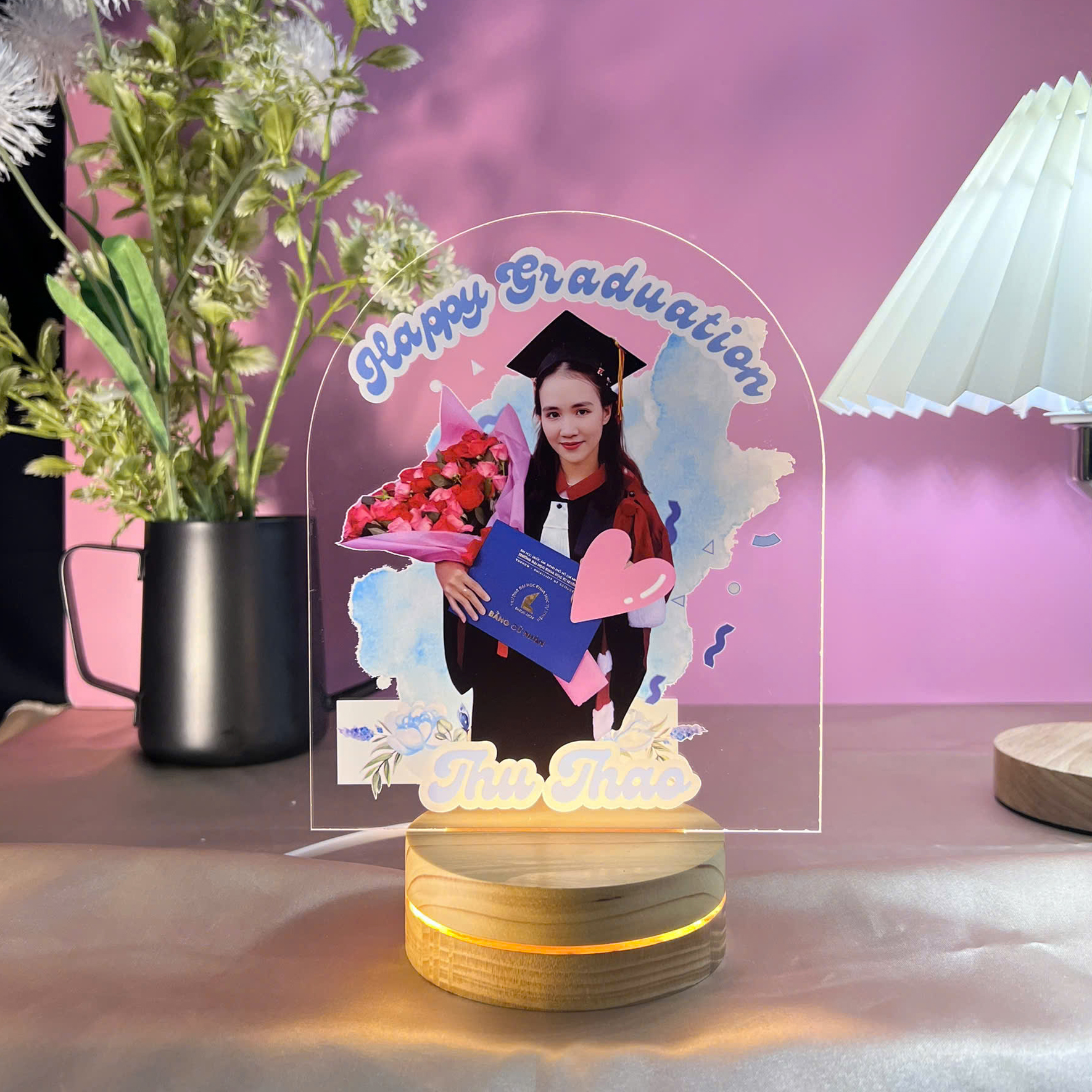 Đèn LED 3D in ảnh cá nhân hóa – Quà tốt nghiệp độc đáo, lưu giữ kỷ niệm ý nghĩa ngày ra trường dành cho bạn bè, người thân yêu_thumbnail_2