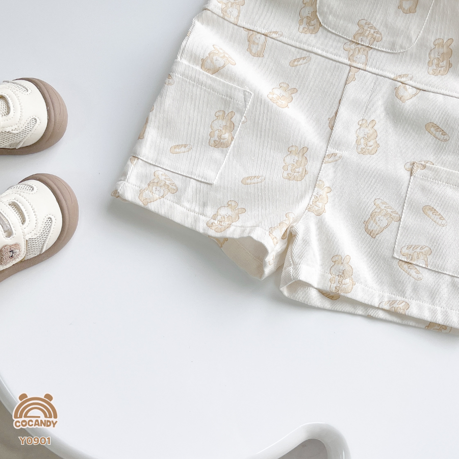 Yếm cộc BE NHẠT hoạ tiết gấu 2 túi ốp_thumbnail_2