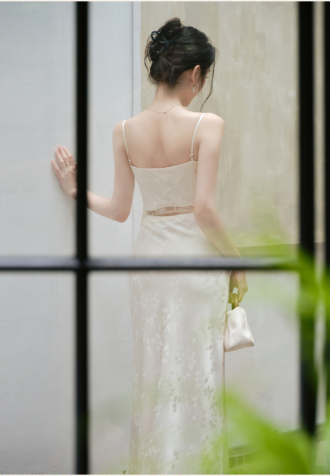 Đầm Lụa Trắng Dáng Dài Vintage Thanh Lịch_thumbnail_4