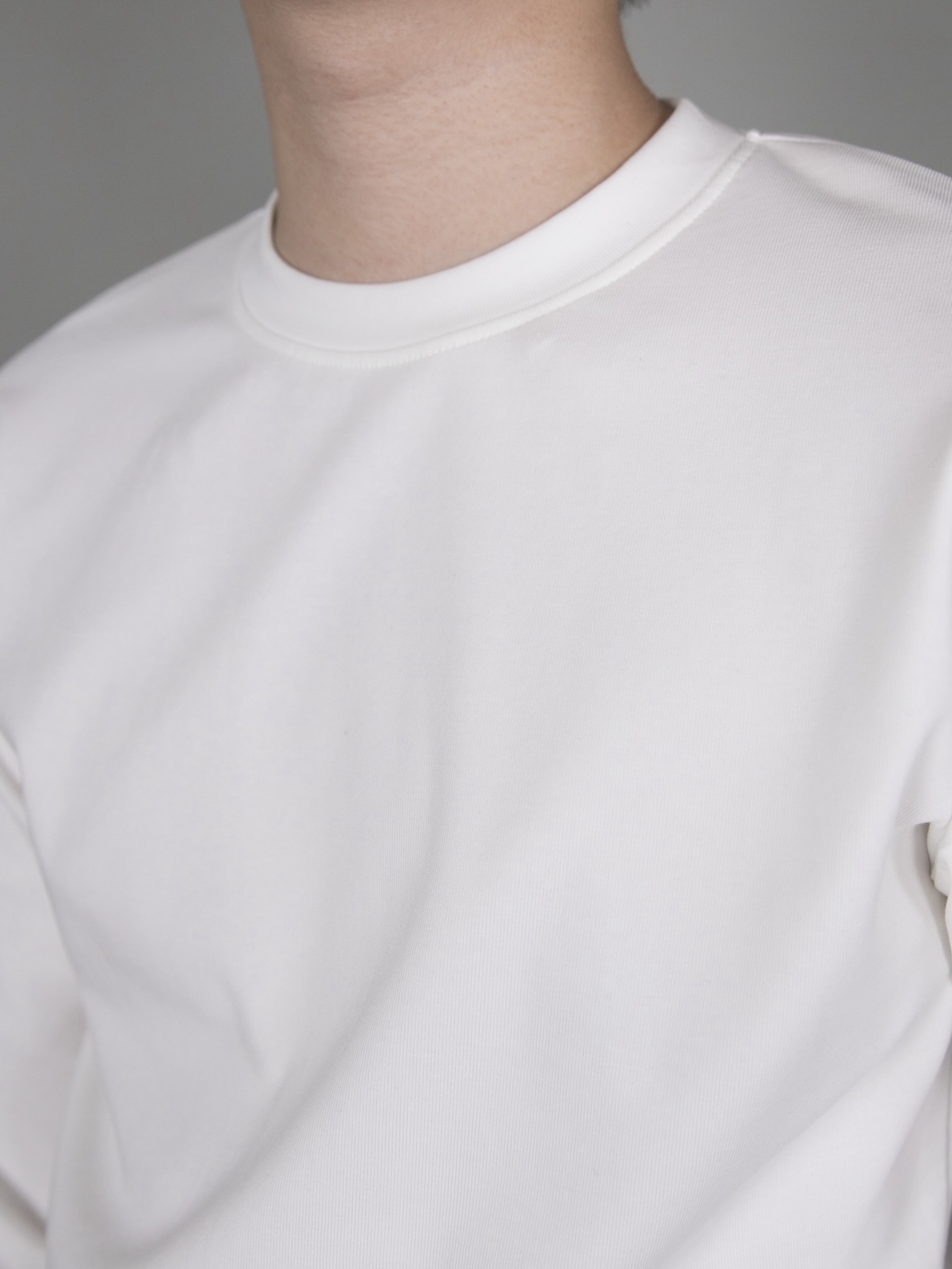 Áo giữ nhiệt màu trắng_thumbnail_2