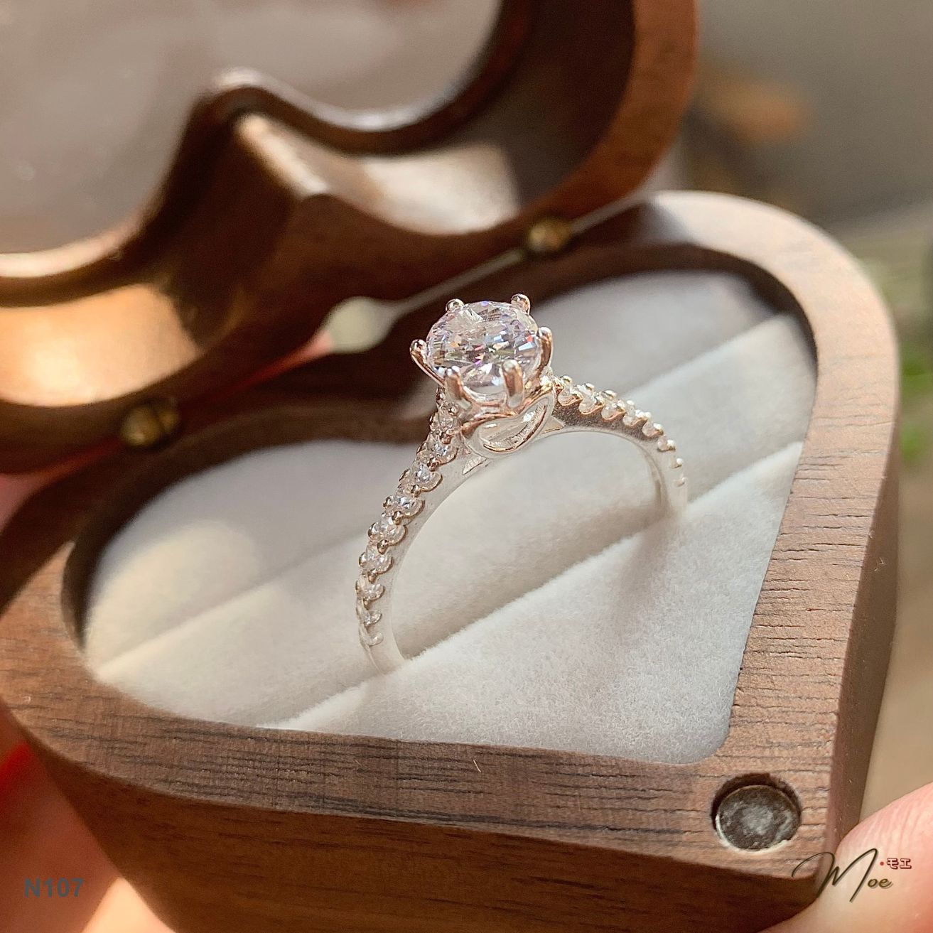 N107 - Nhẫn đá chủ cầu hôn trái tim