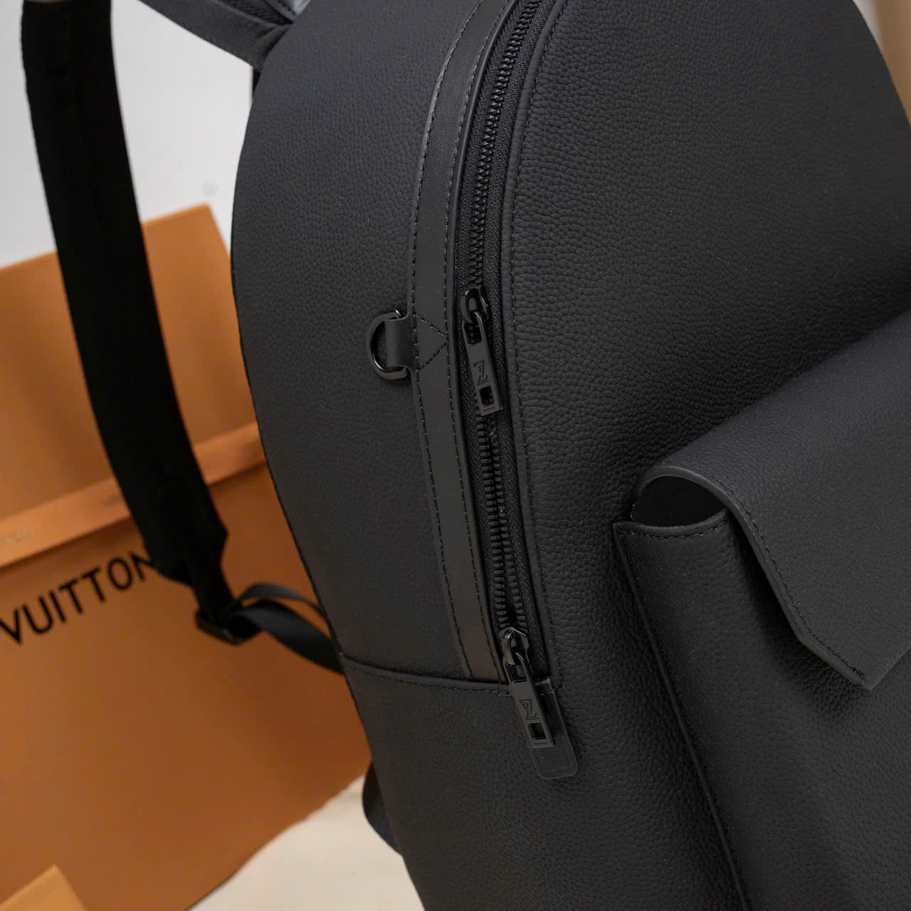 Ba lô Louis Vuitton Takeoff full đen_thumbnail_8