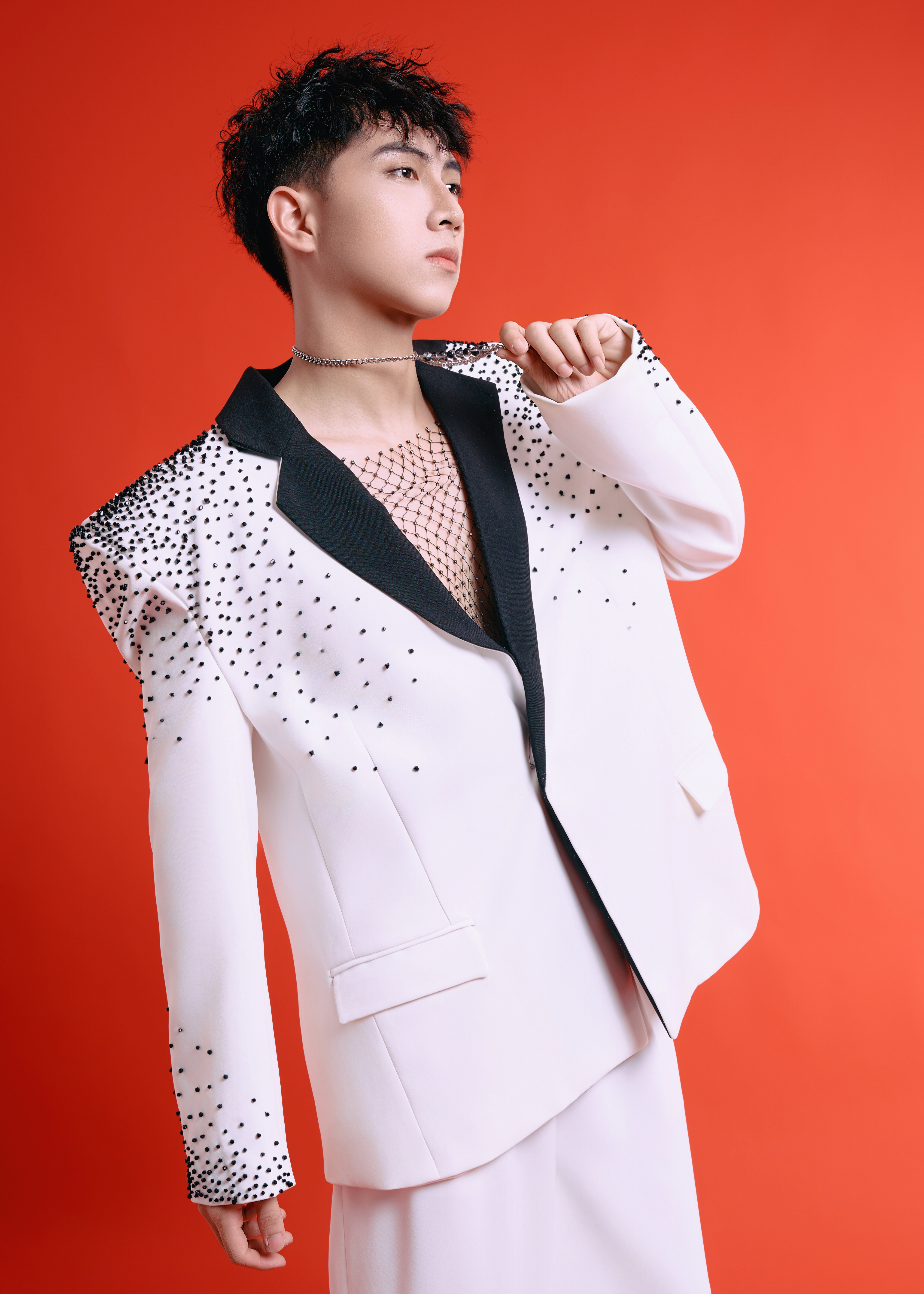 Suit Đính Đá Mạnh Mẽ_thumbnail_4