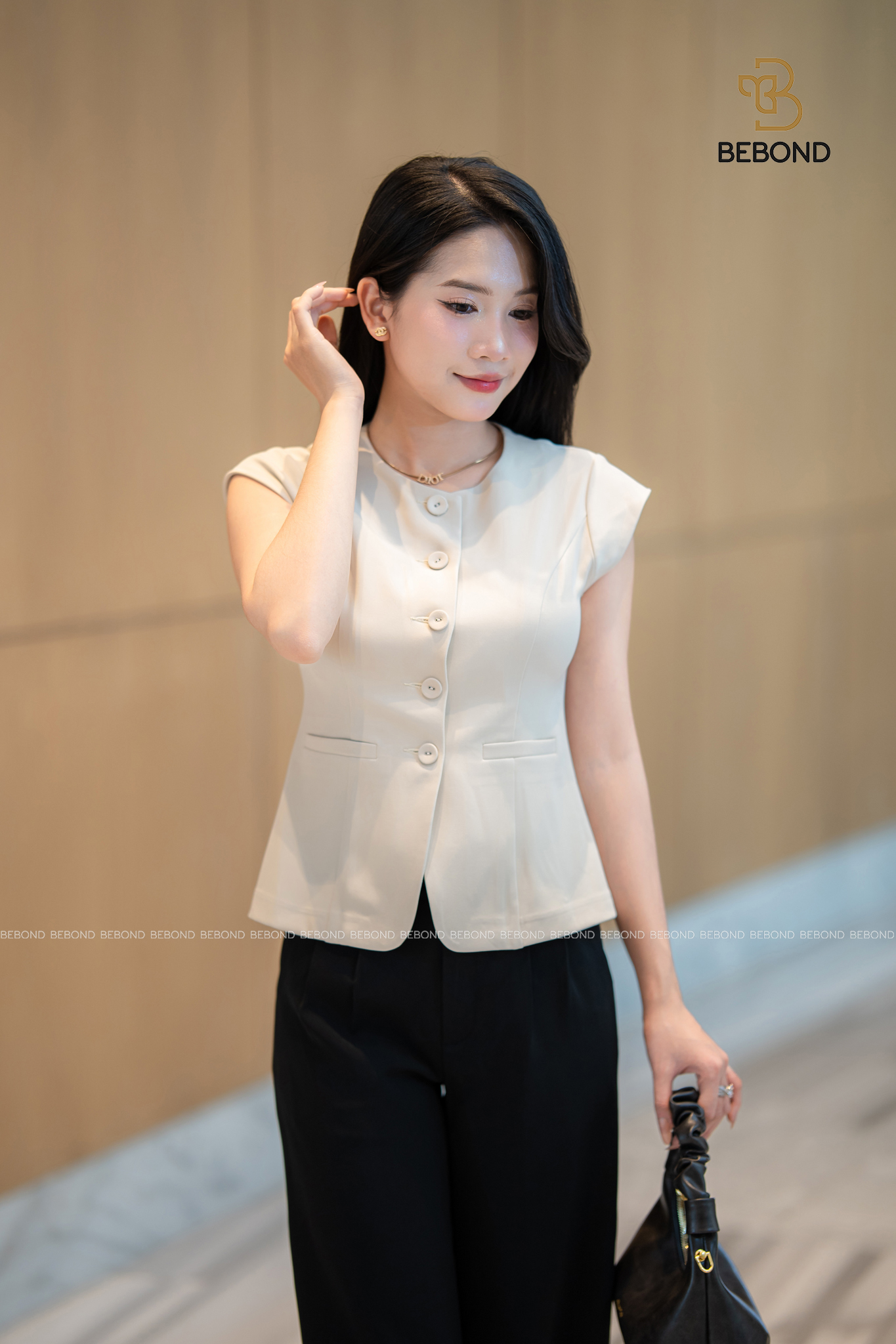 Áo kiểu đính cúc bạc LUNA màu TRẮNG KEM_thumbnail_5