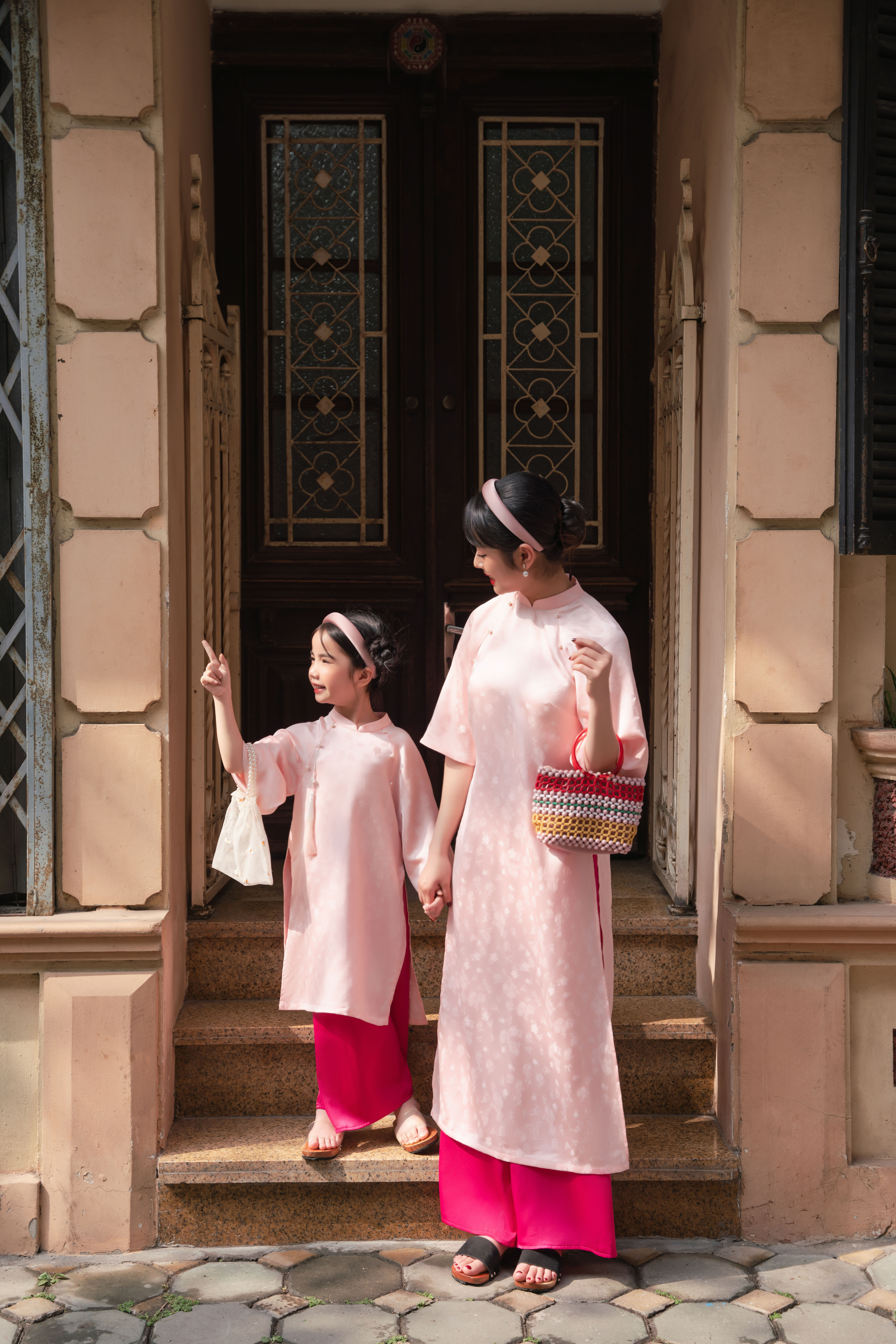 Áo dài Cẩm Mịch mẹ_thumbnail_12