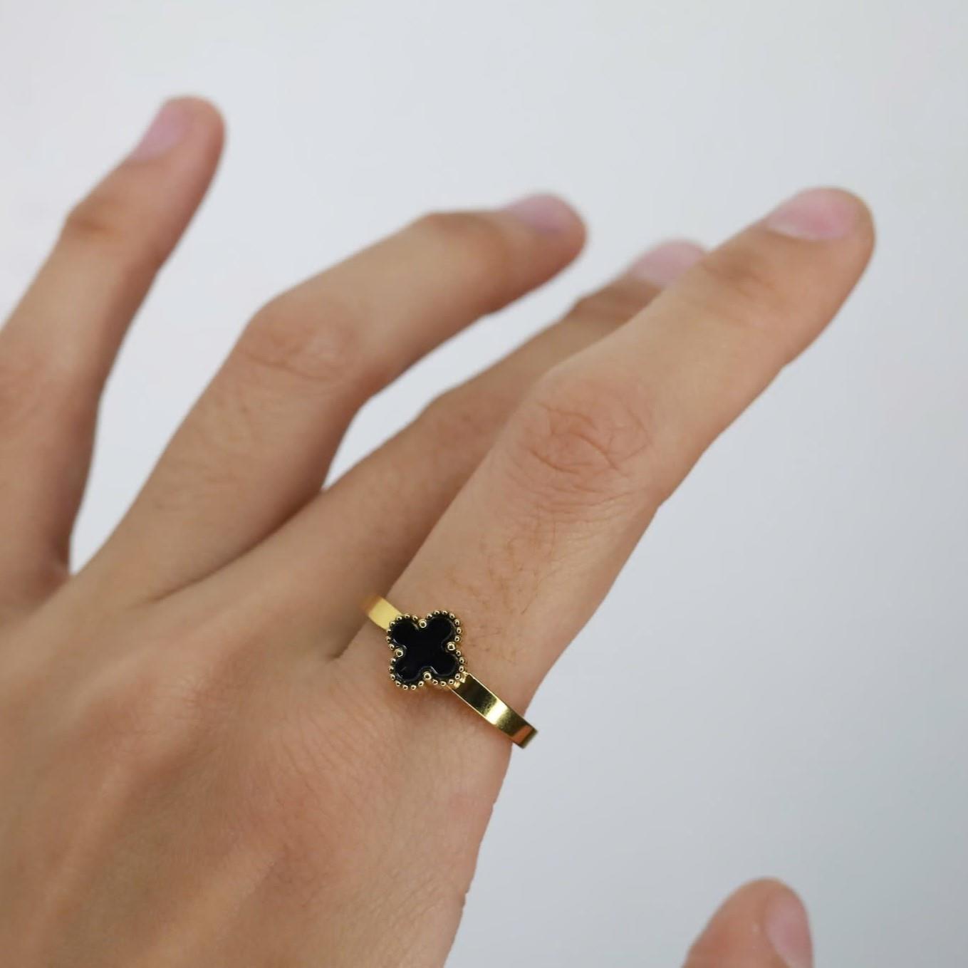 Nhẫn kiểu vancleef đen size 7_thumbnail_3