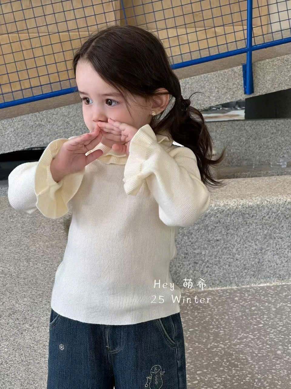 (G261) Áo len cổ bèo tay bèo màu kem