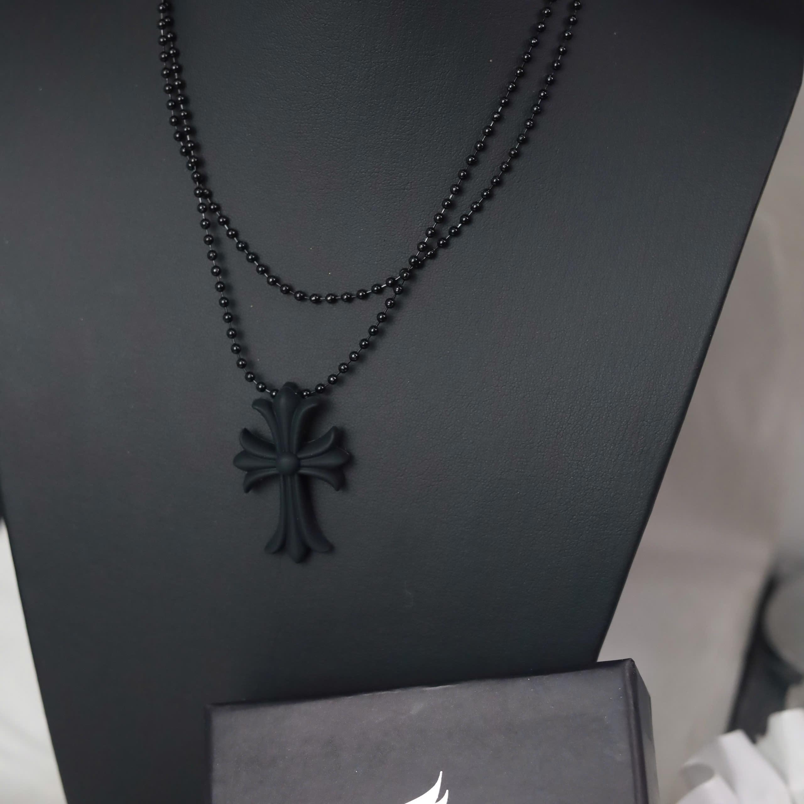 vòng cổ thánh giá nhựa đen 65cm_thumbnail_4