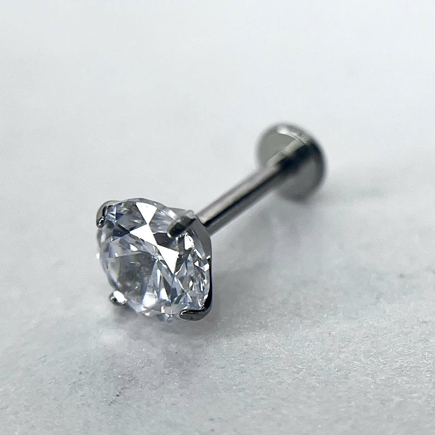 Khuyên kiểu titan kim cương đít dẹt chấu size 6_thumbnail_1