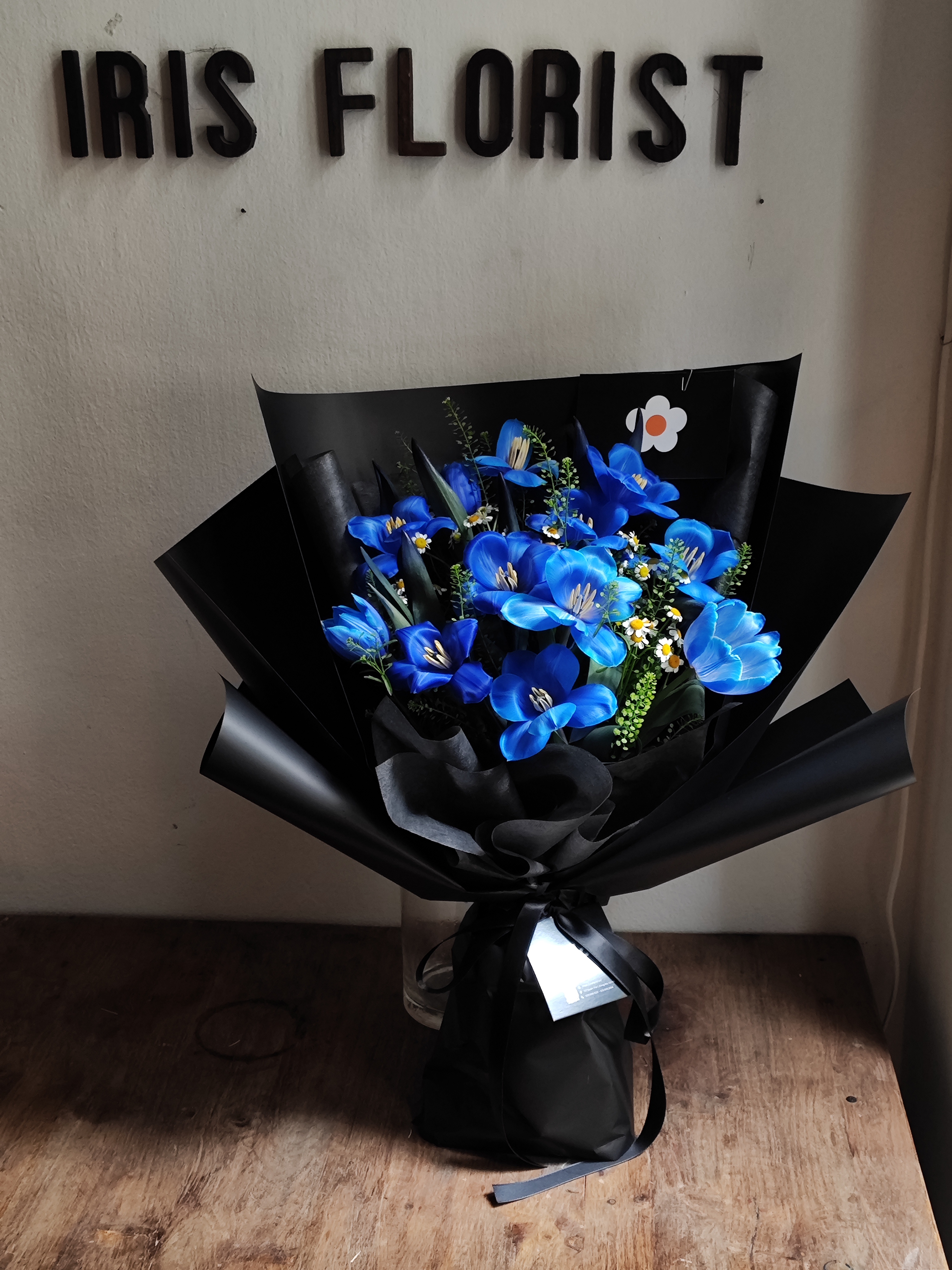 Bó tulip xanh dương đậm (Dark Blue) - Set 12 bông_thumbnail_2