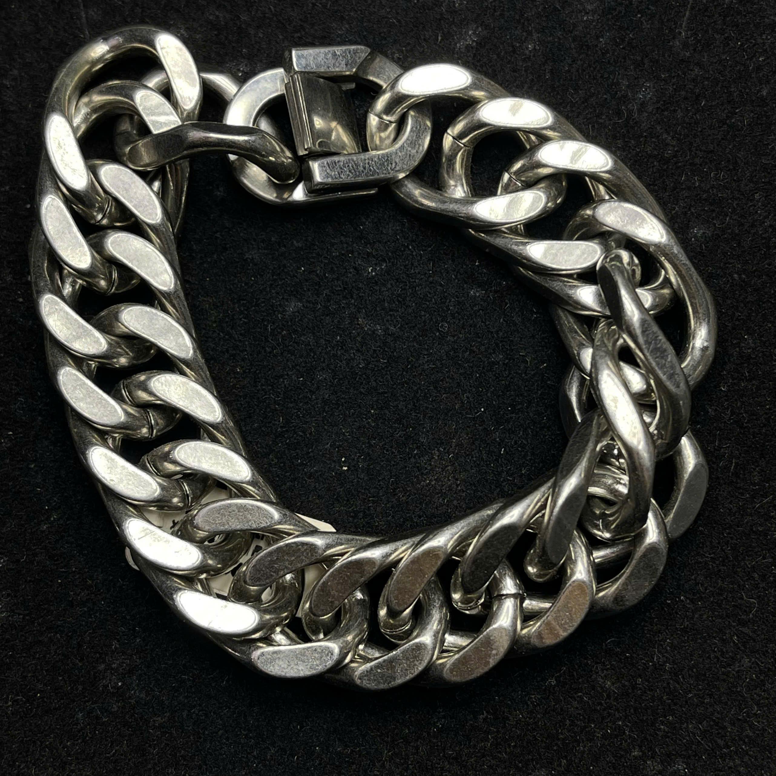 Vòng tay titan xích size 15 dài 19cm.