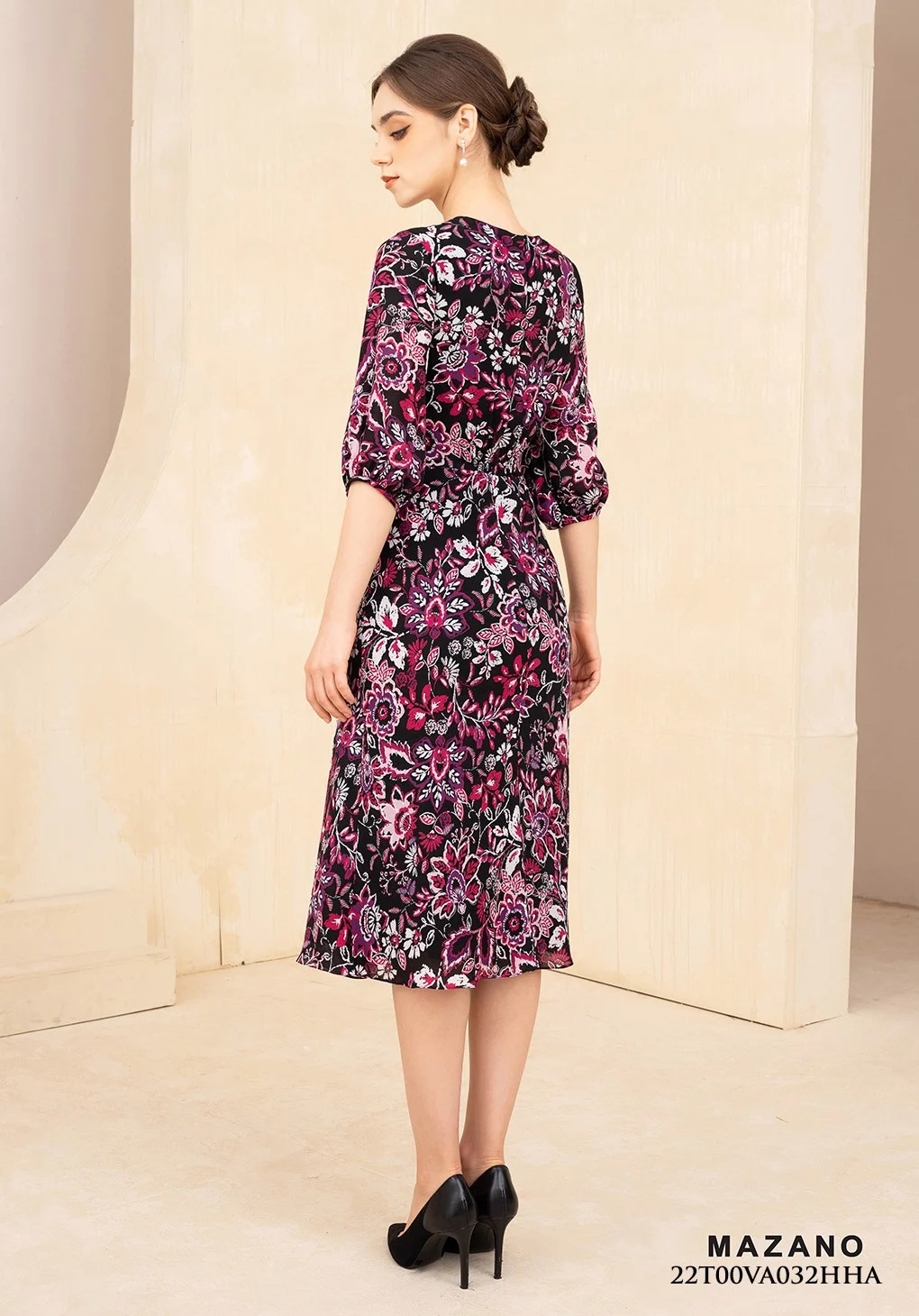 Đầm họa tiết xoắn ngực eo cao chân rủ_thumbnail_2